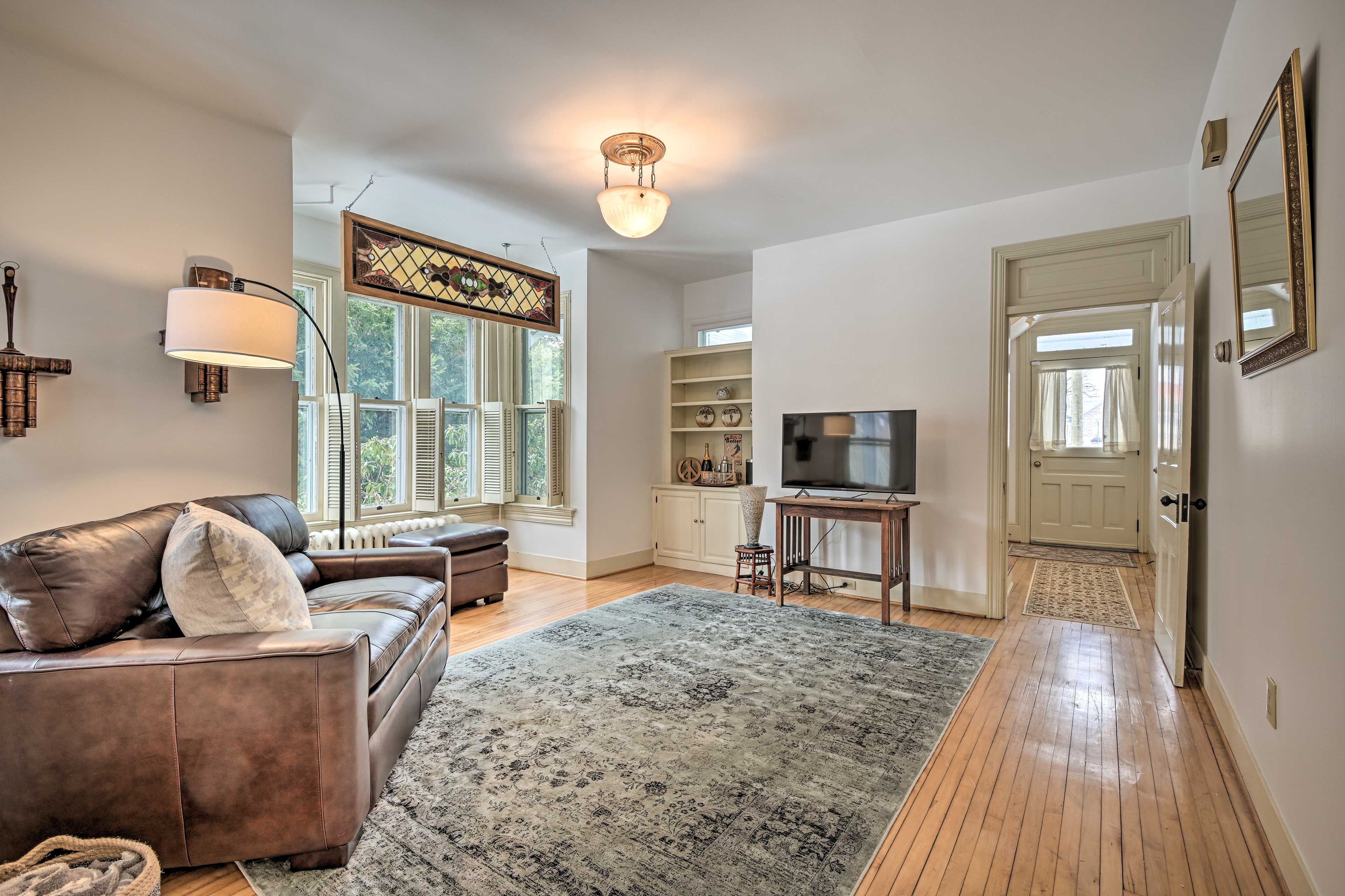 Living Room | Smart TV