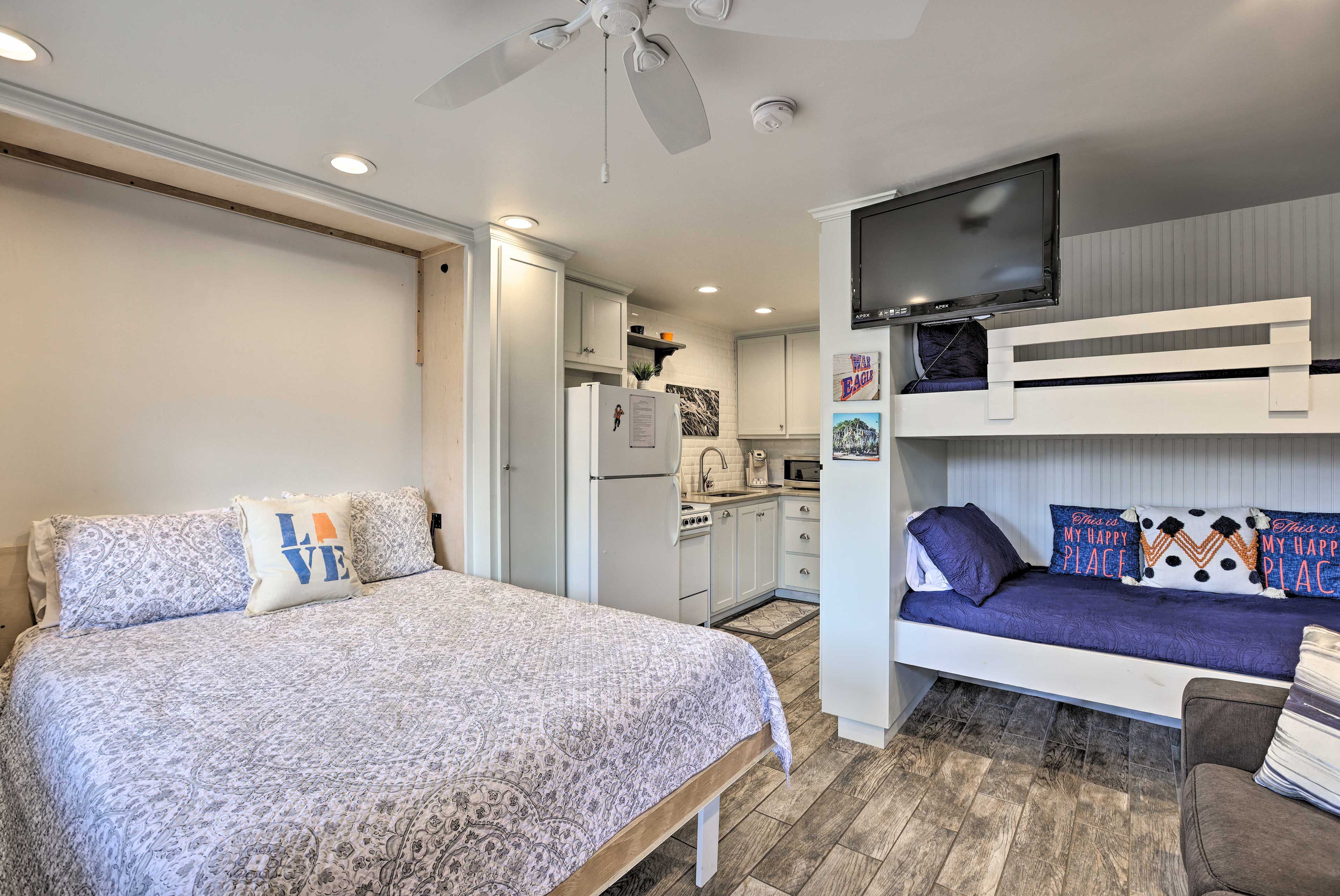 Auburn Vacation Rental | Studio | 1BA | 300 Sq Ft | Step-Free Access