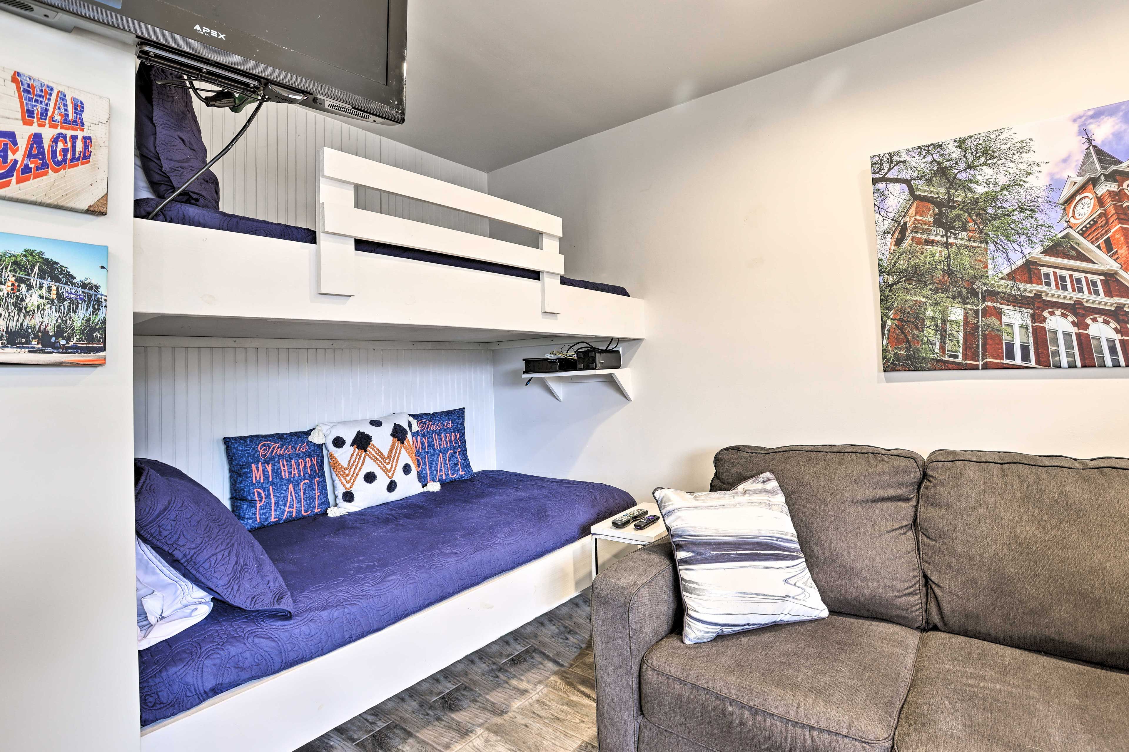 Studio | Twin Bunk Bed
