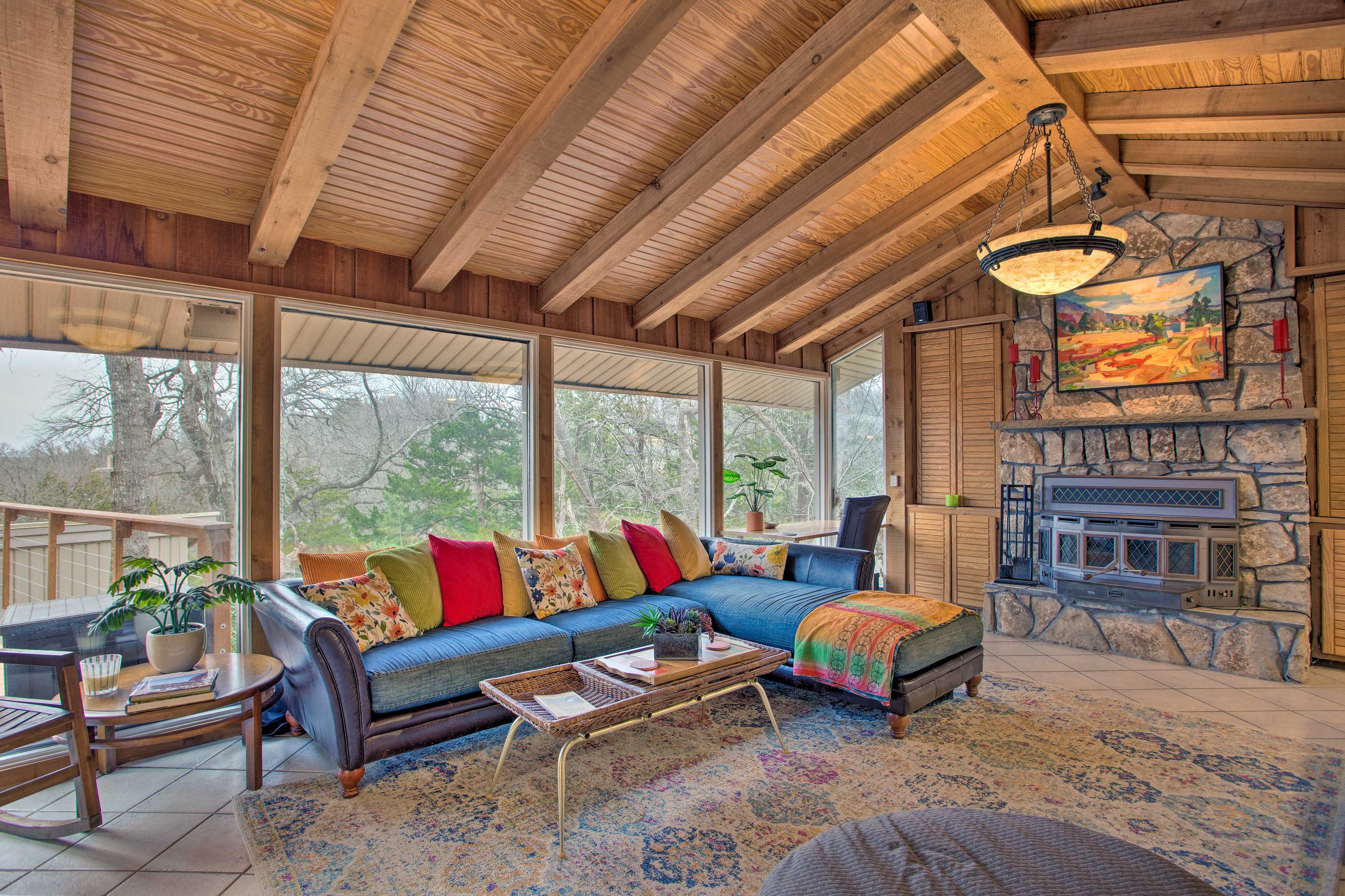 Living Area | Free WiFi | Wood-Burning Fireplace