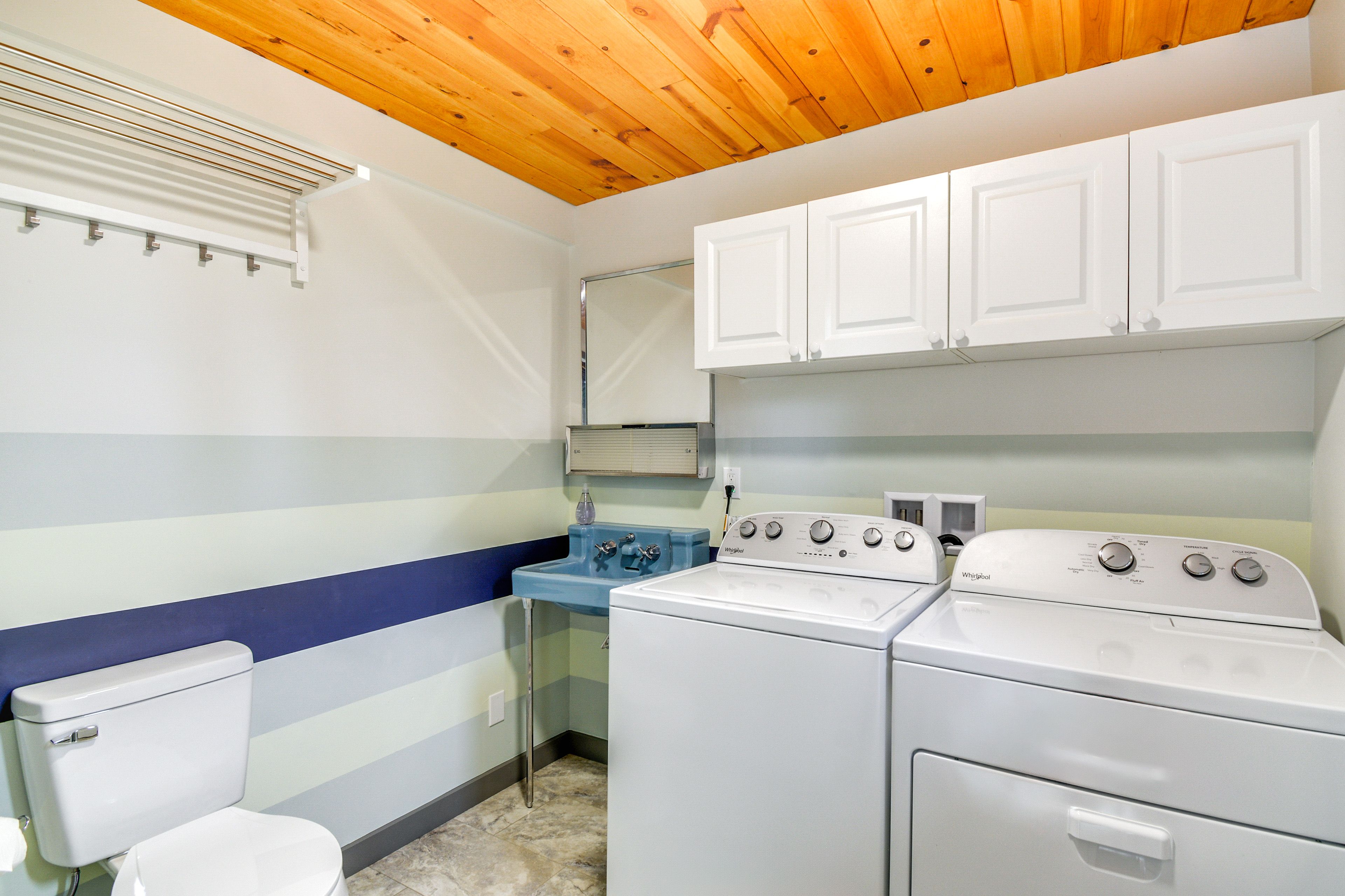 Half Bathroom | Washer/Dryer