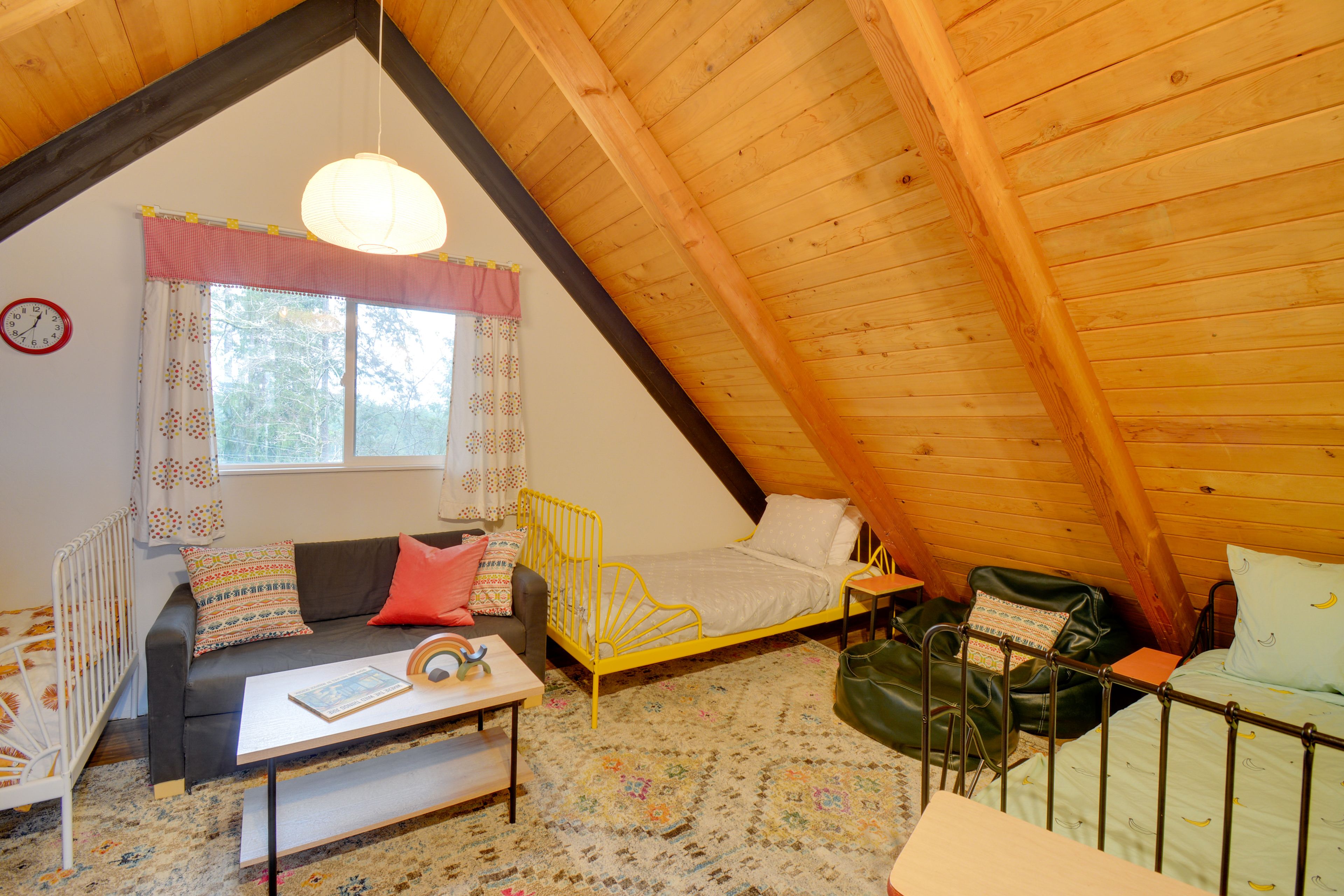 Bedroom 2 | 3 Twin Beds | 2nd Floor | Smart TV | DVDs | Books & Board Games