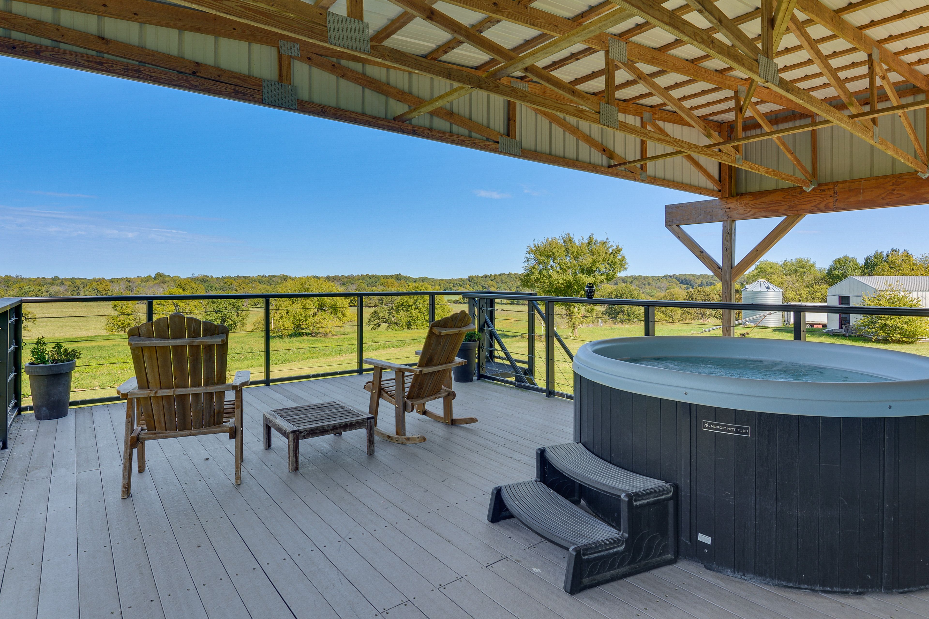 Mount Vernon Vacation Rental | 2BR | 1BA | 2 Stories | Stairs & Ladder Required