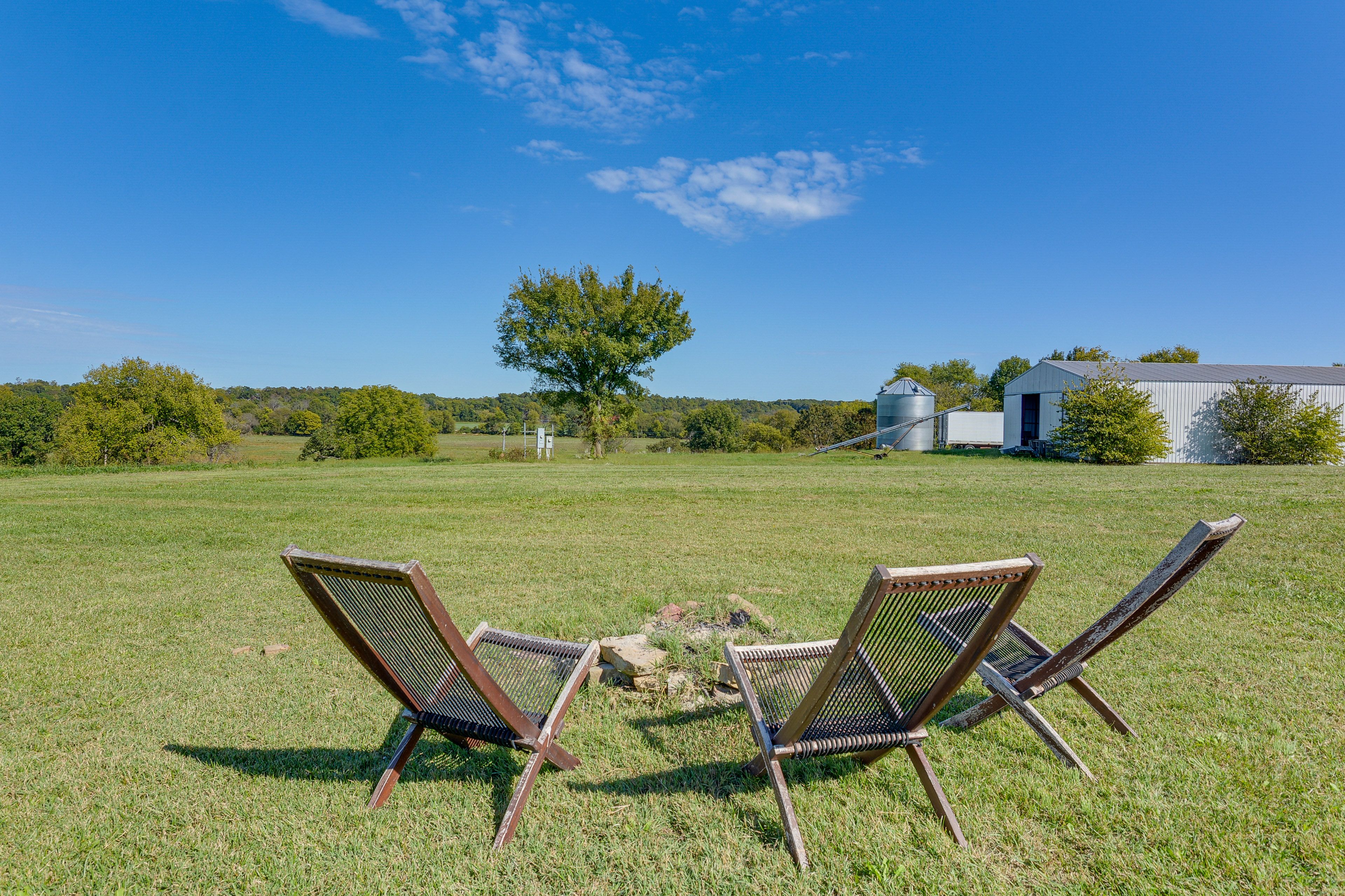 Yard Space | Fire Pit | River Access