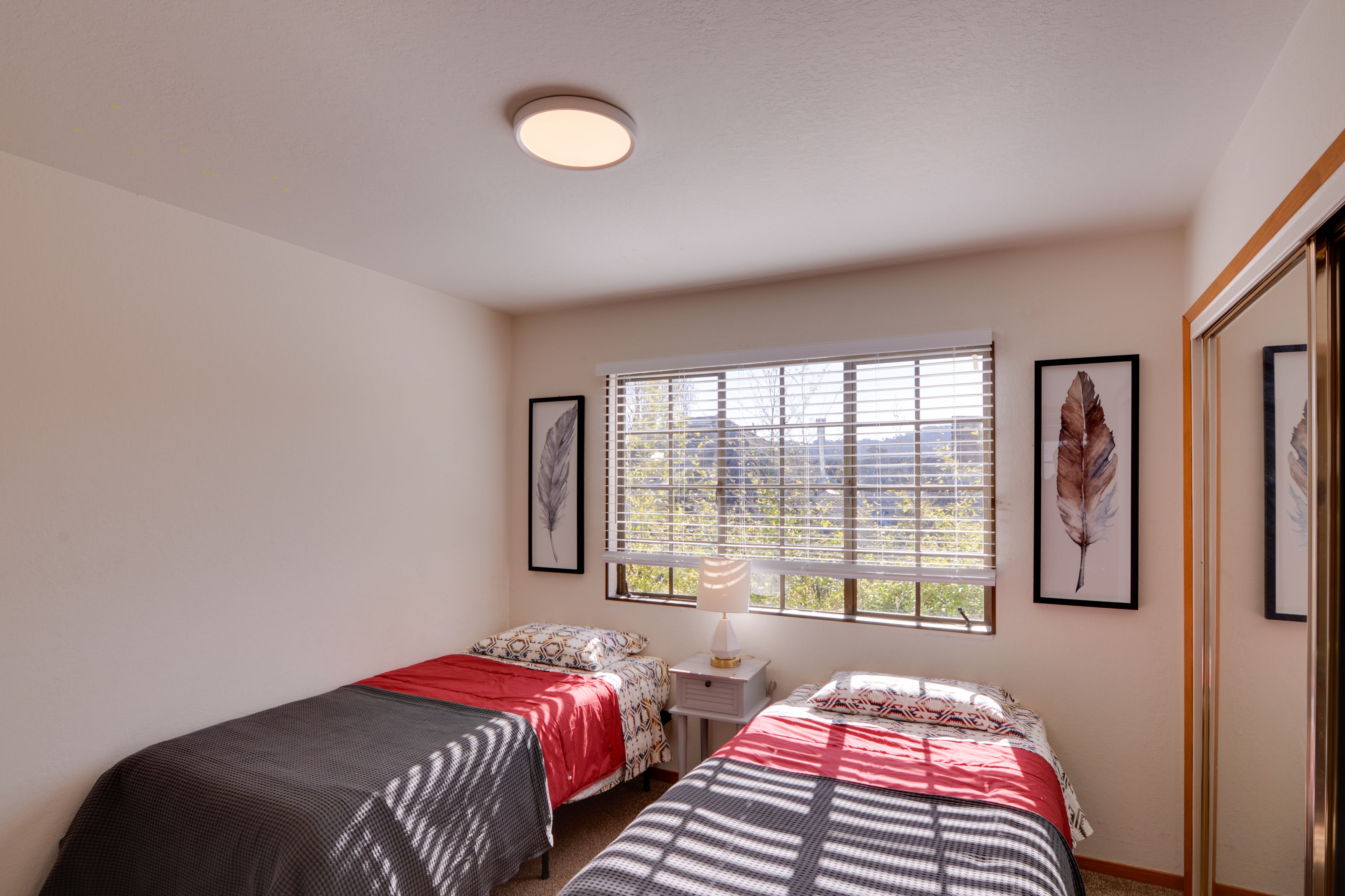 Bedroom 3 | 2 Twin Beds