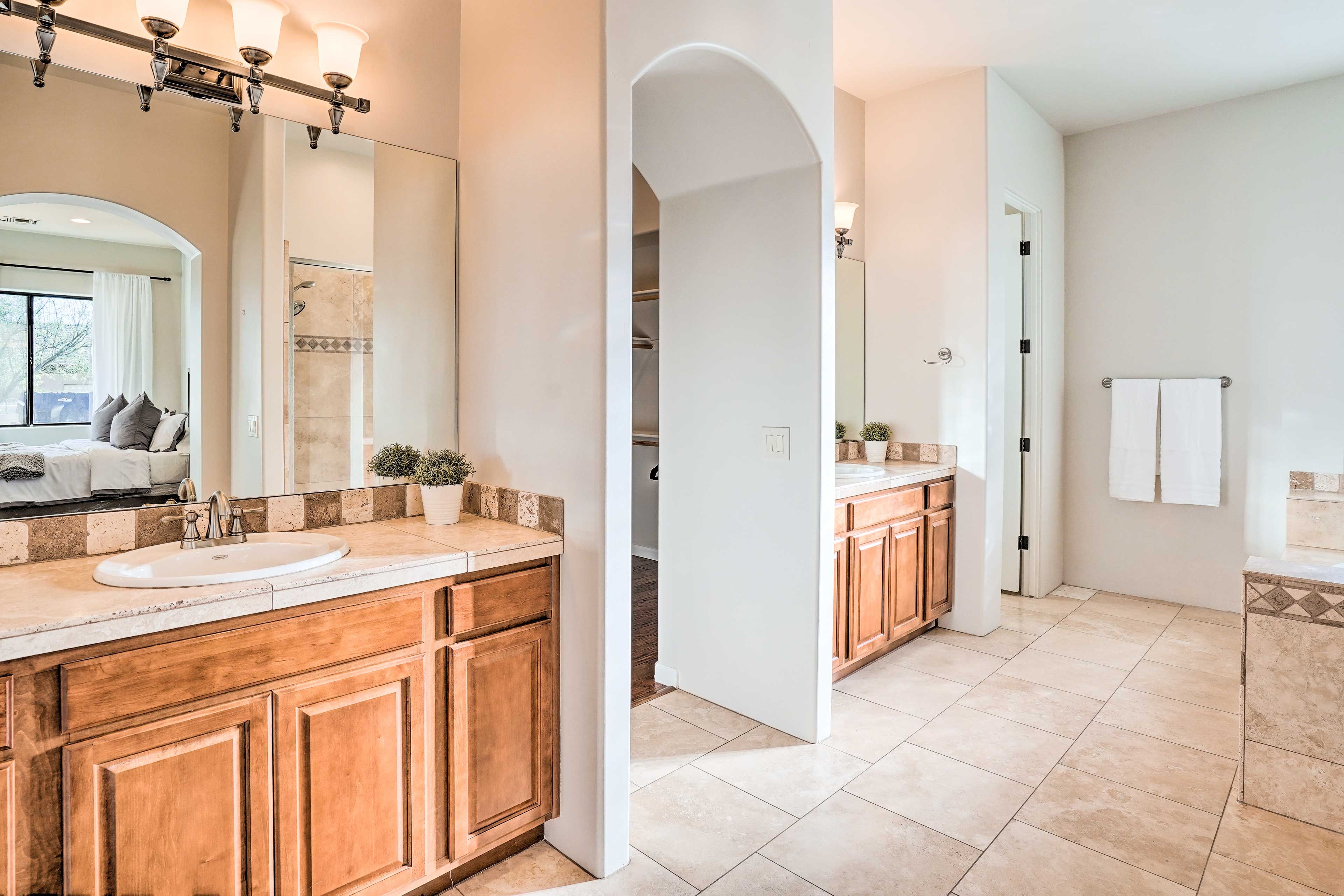 En-Suite Bathroom | Soaking Tub