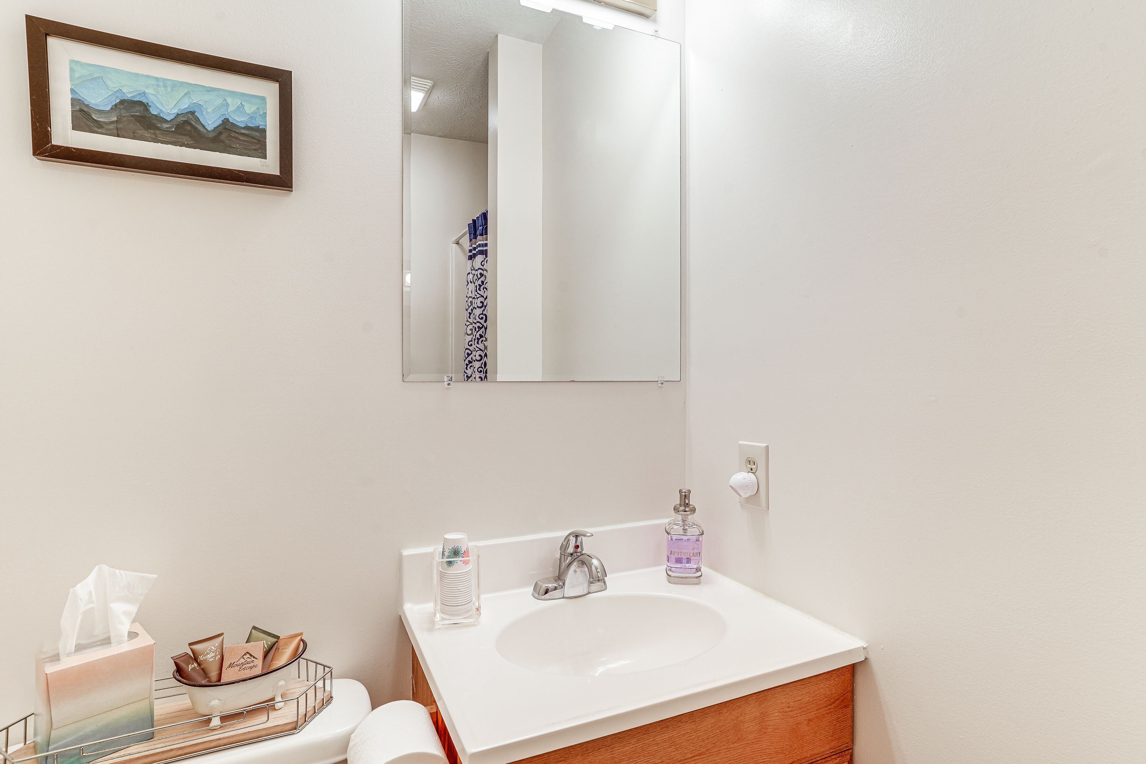 Full Bathroom