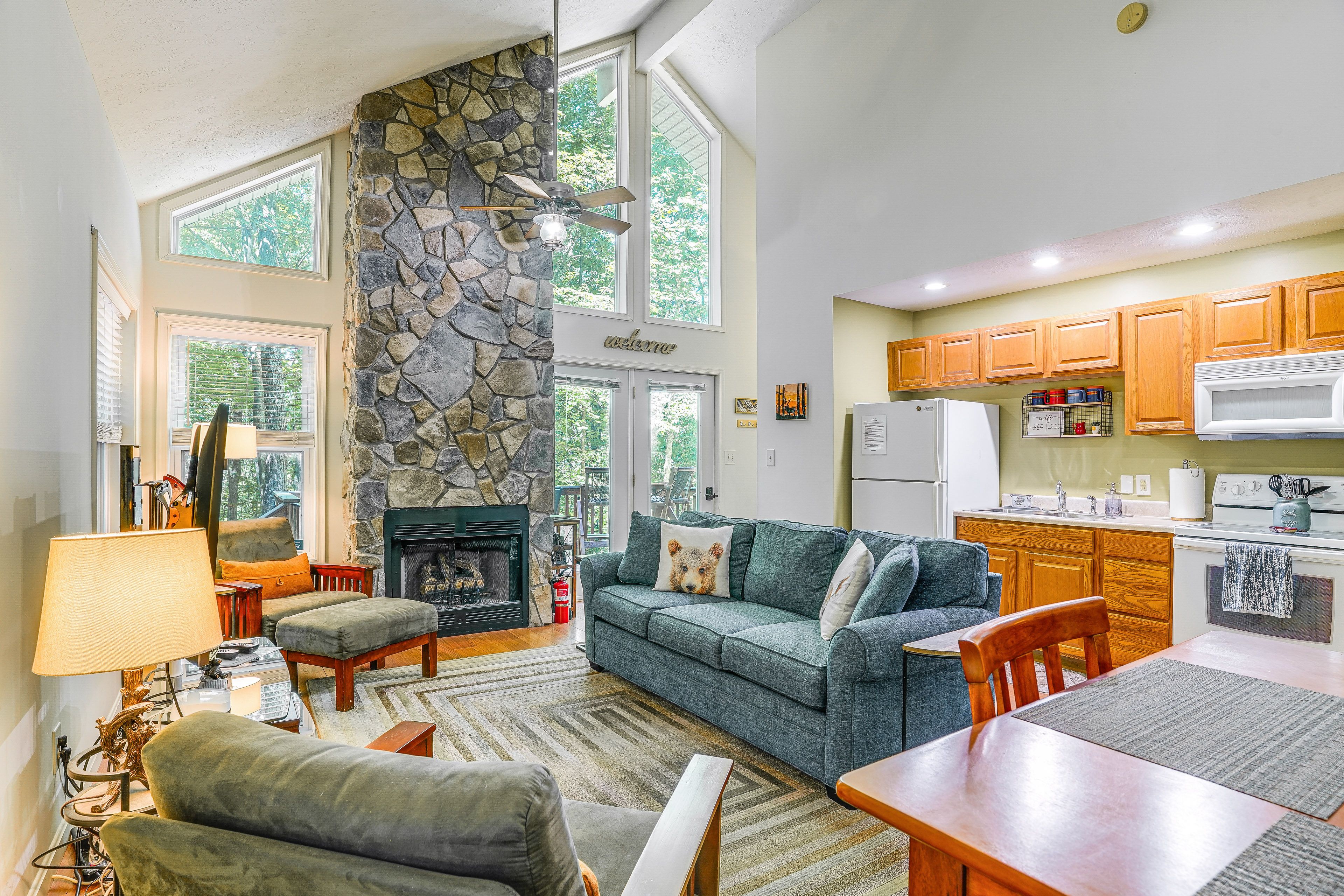Interior | Open Floor Plan | Free WiFi