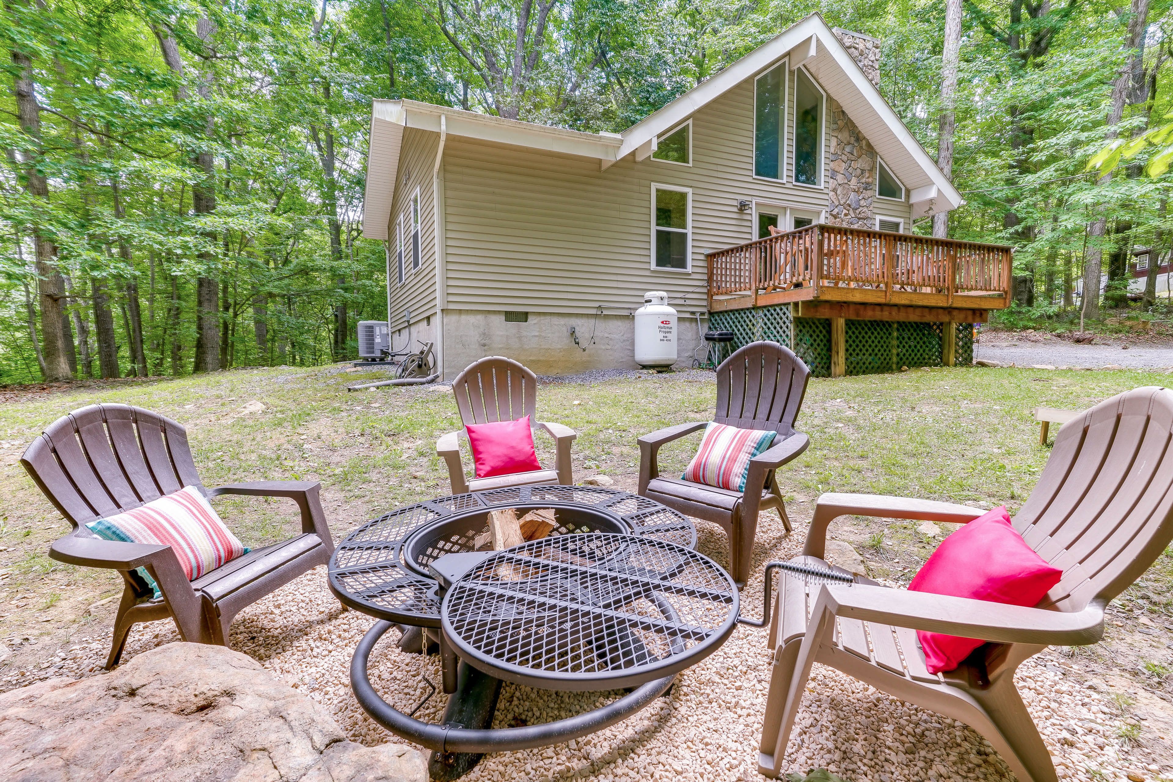New Market Vacation Rental | 2BR | 2BA | 792 Sq Ft | Step-Free Access Via Ramp