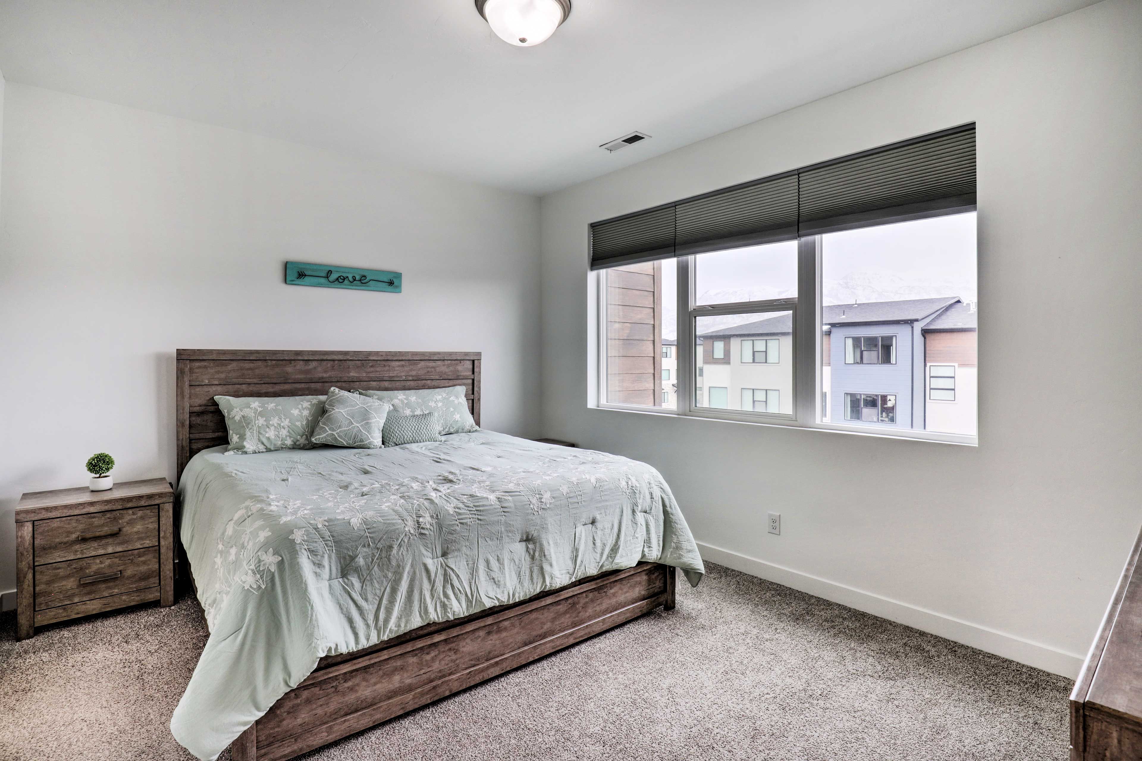 Bedroom 1 | California King Bed