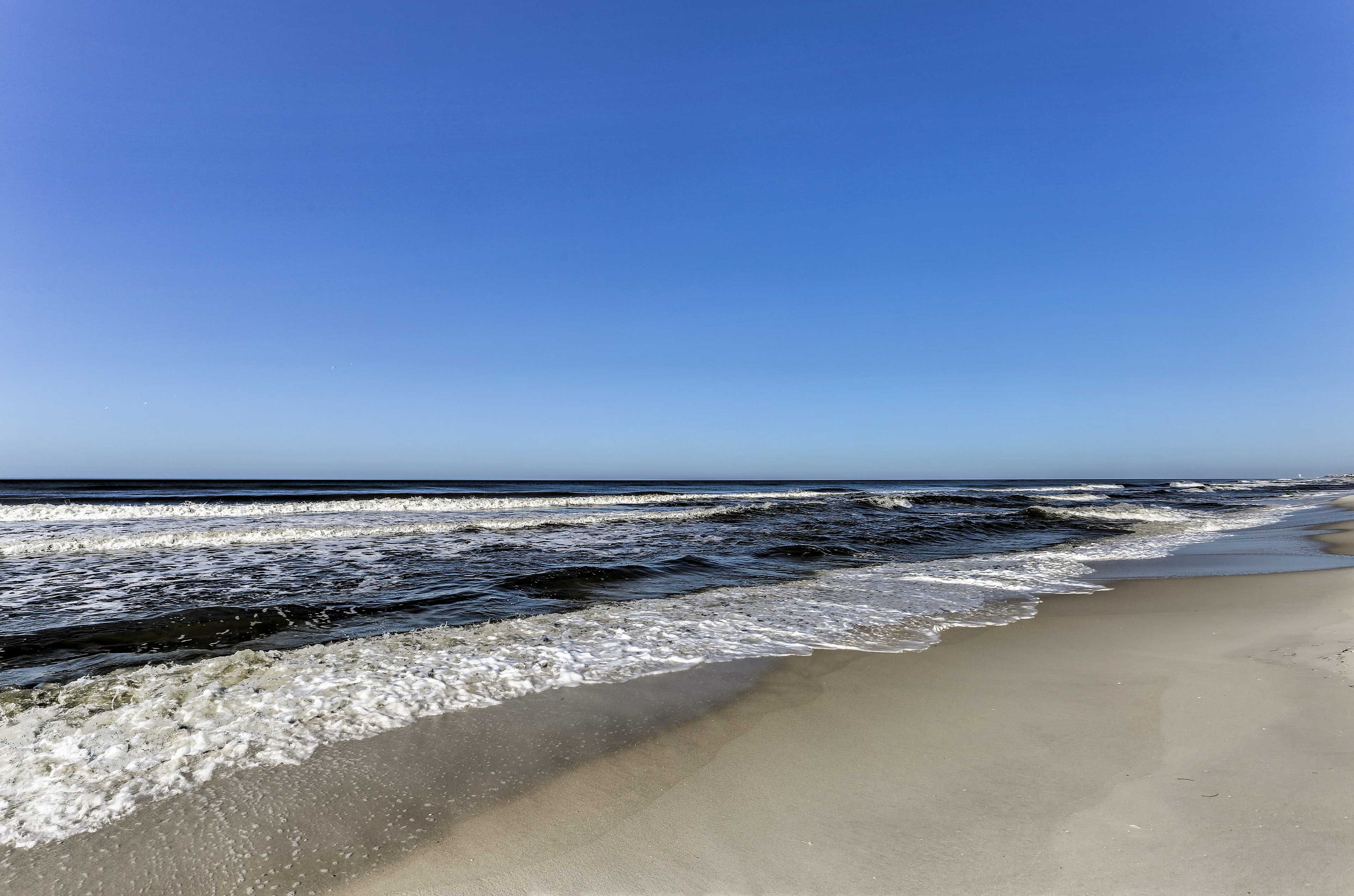 Community Amenities | Direct Beach Access