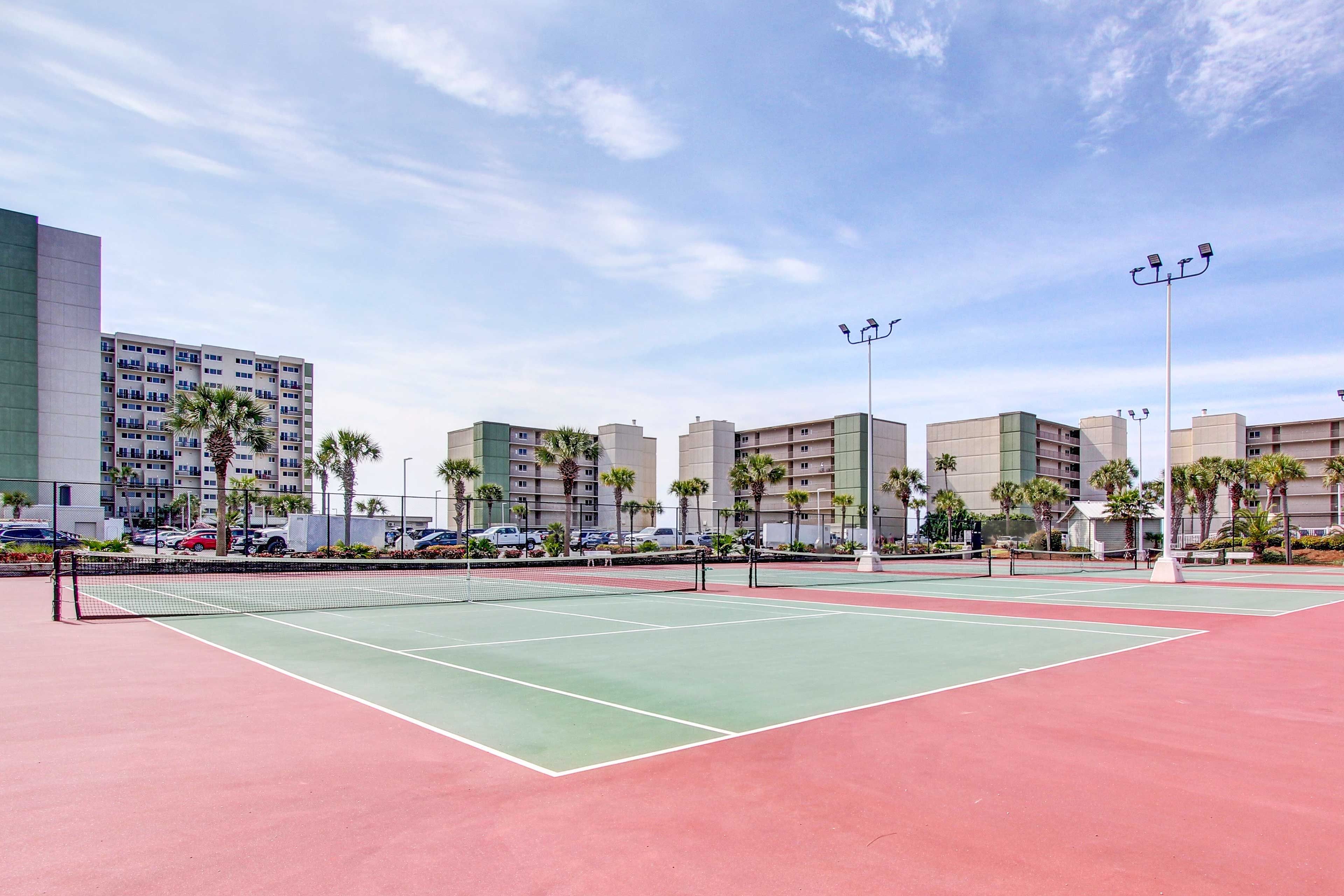 Community Amenities | Tennis Courts