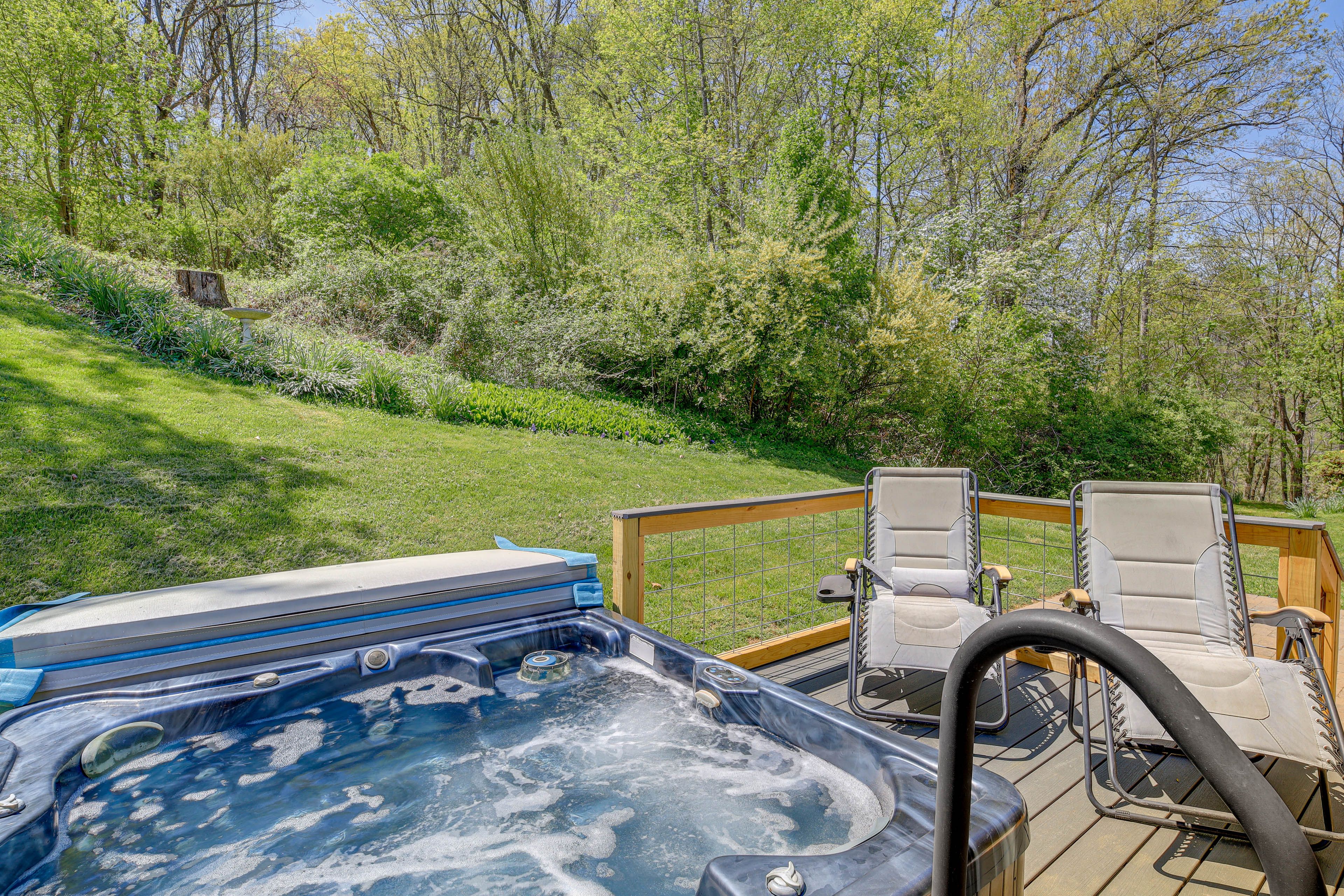 Deck | Hot Tub