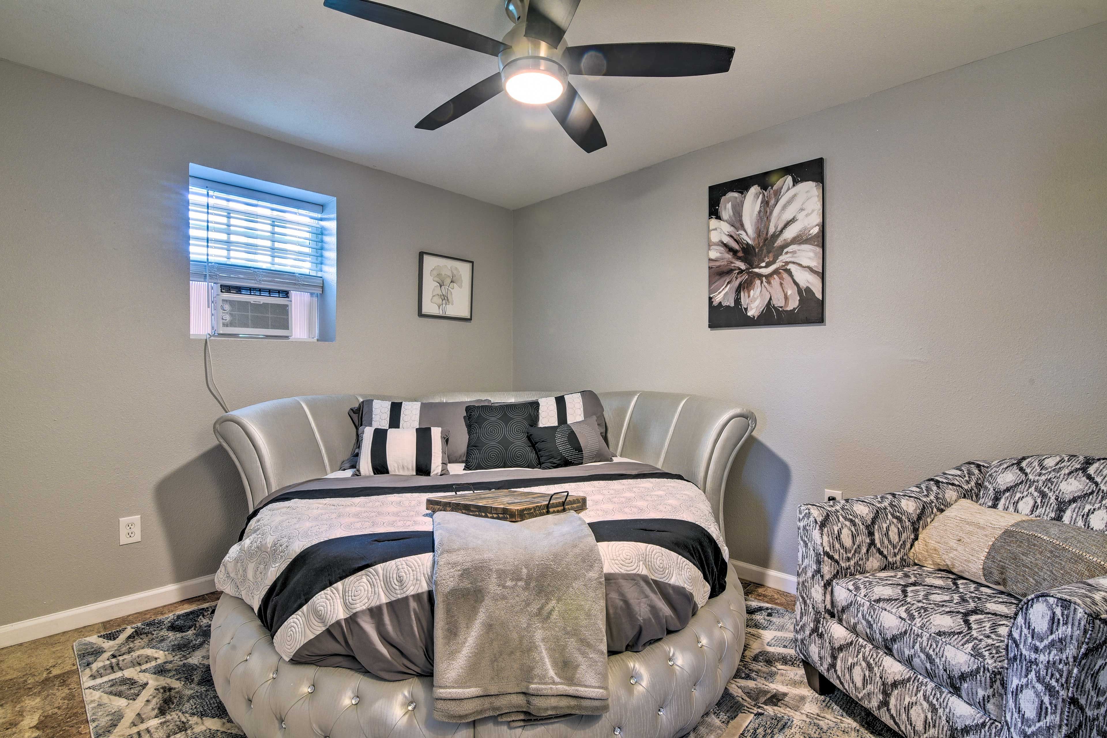 Bedroom | Queen Bed | Main Floor | Smart TV w/ Cable
