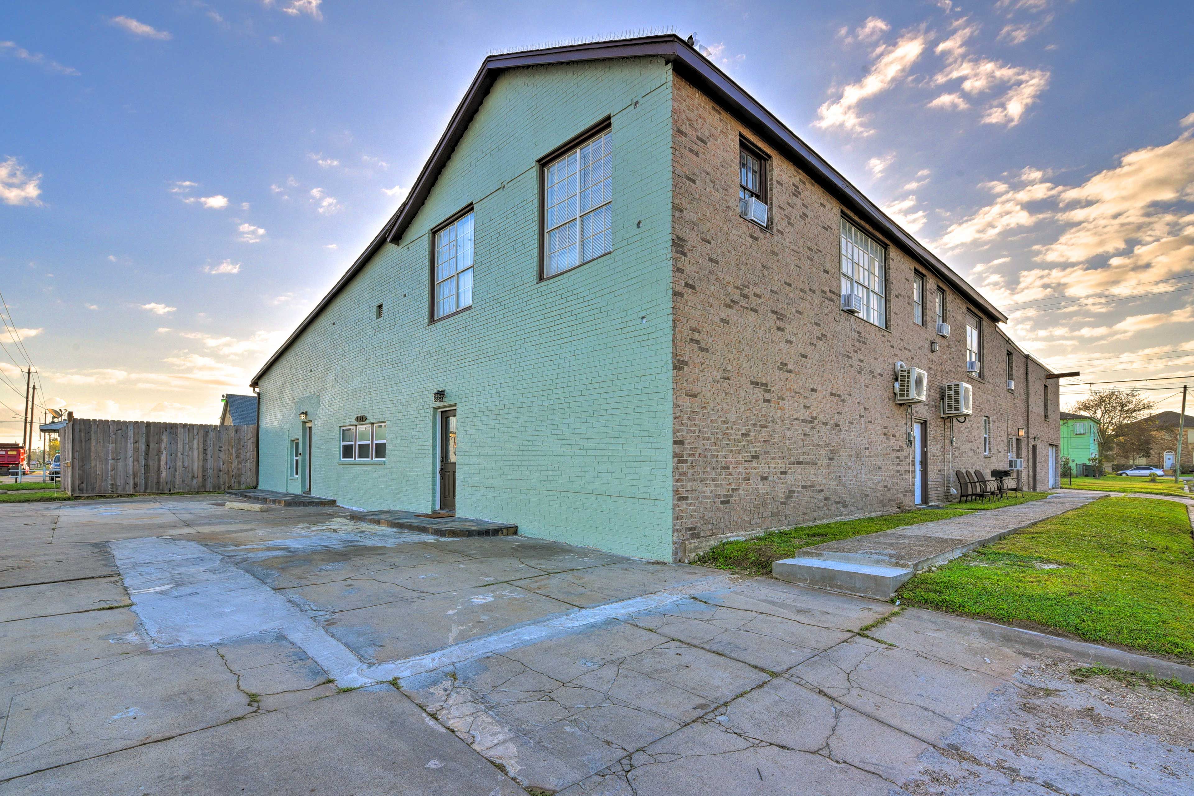 Property Exterior | Free Street Parking (First-Come, First-Served)