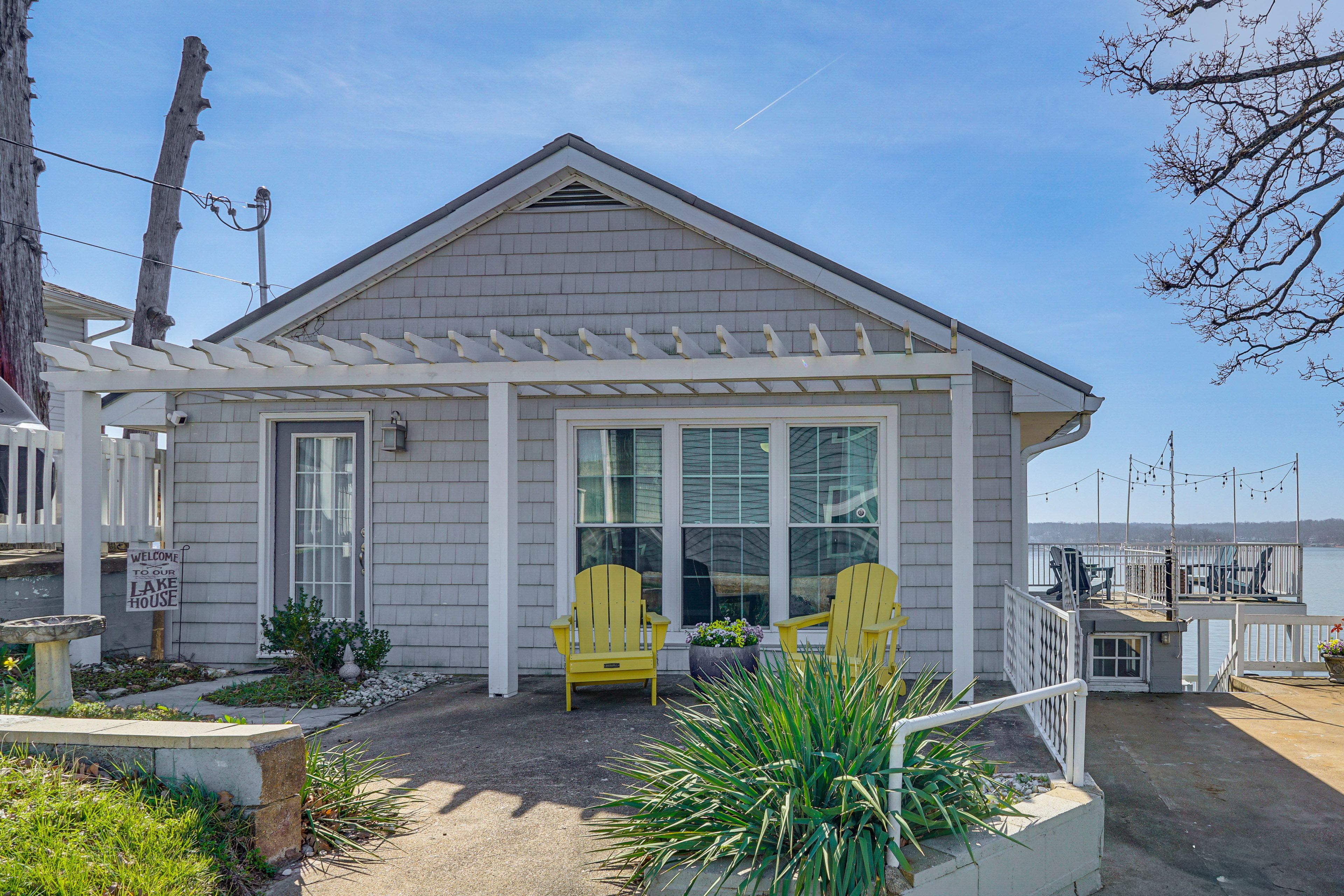 Rocky Mount Vacation Rental | 3BR | 2BA | 1,636 Sq Ft | Stairs Required