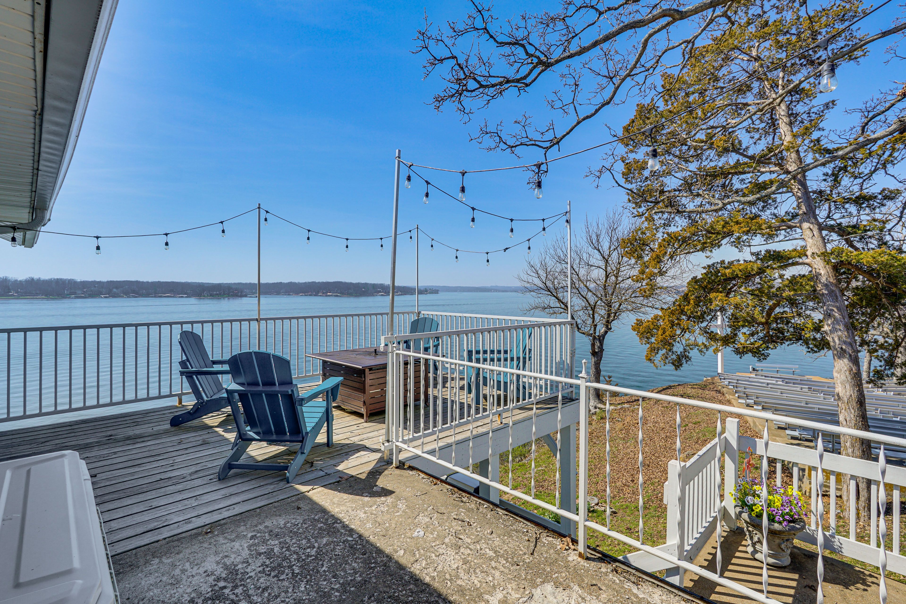 Uncovered Deck | Fire Pit