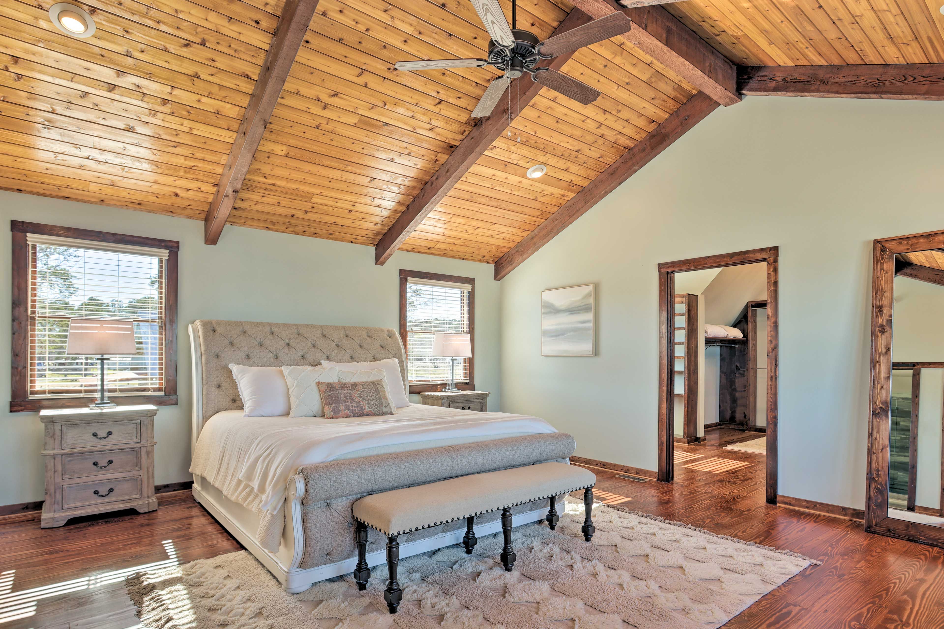 Bedroom 1 | King Bed | 2nd Floor | Linens Provided