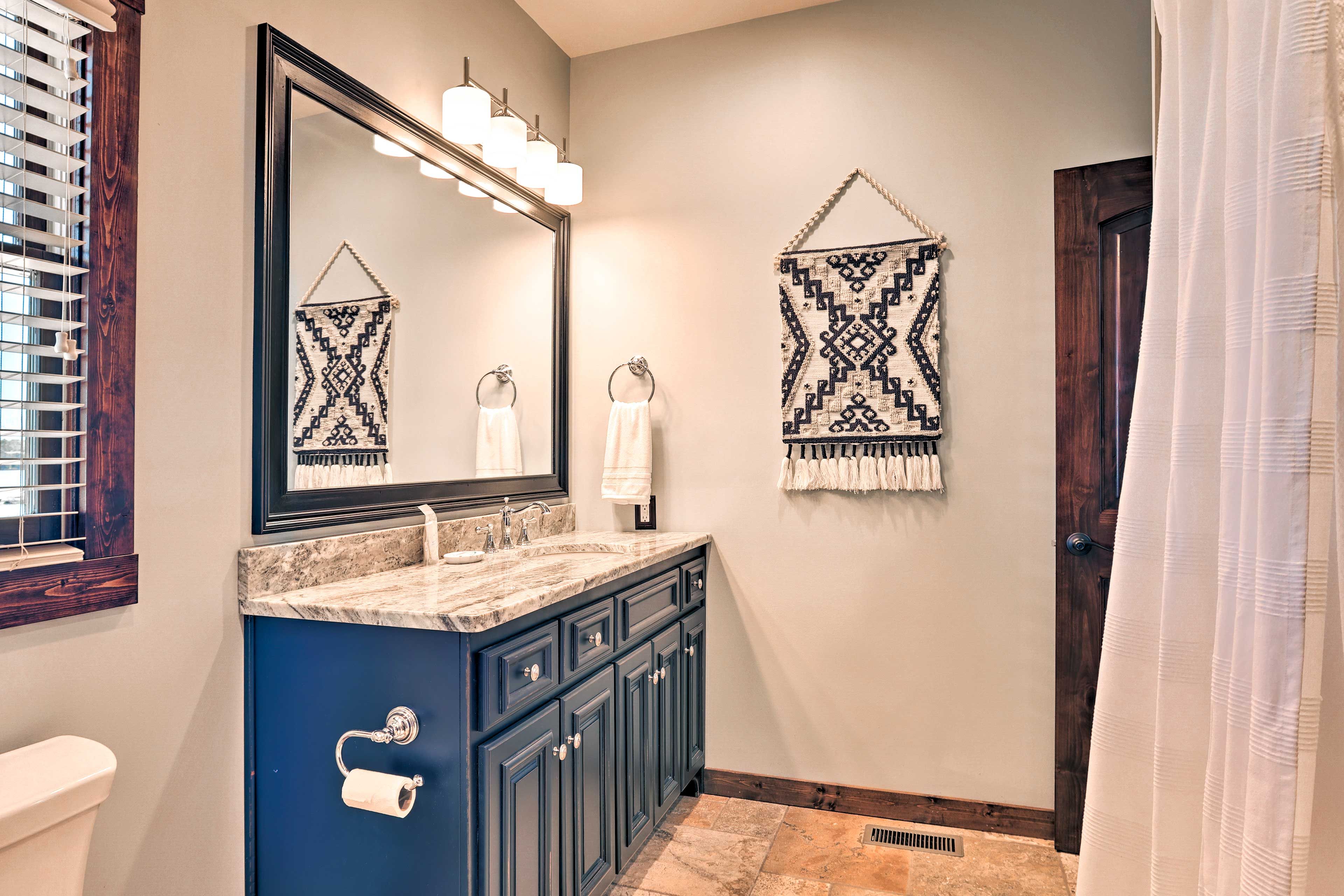 Full Bathroom