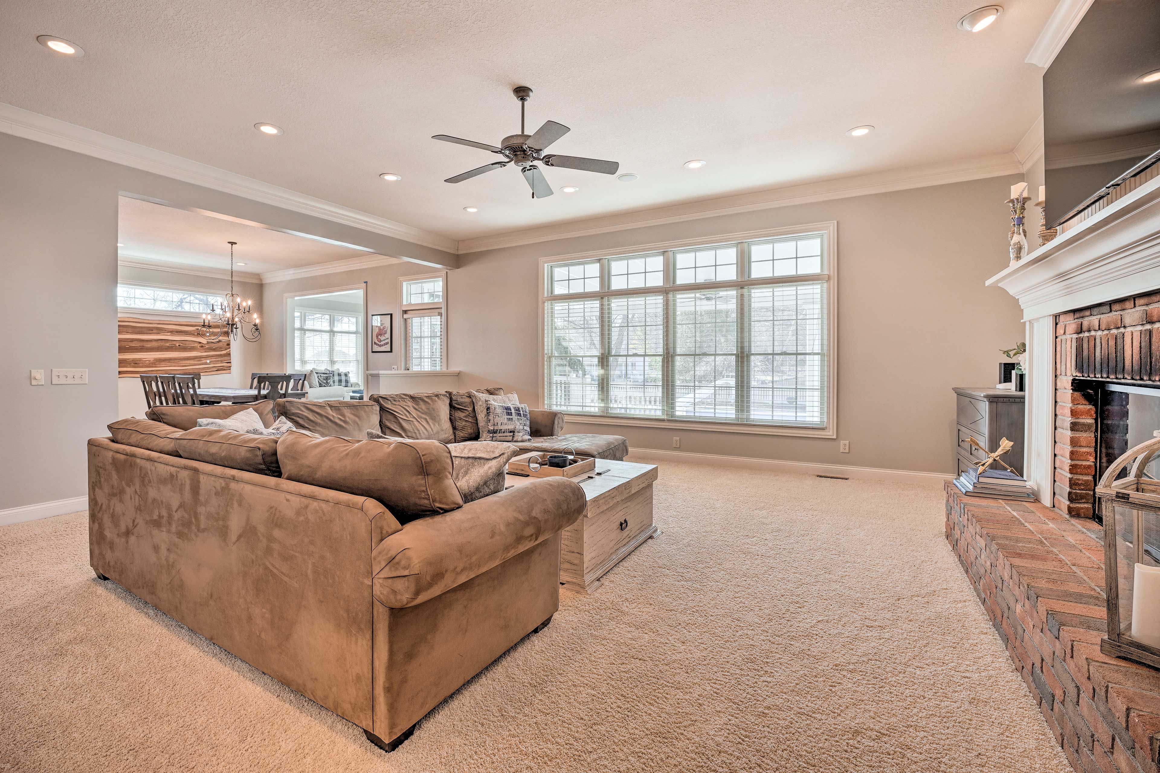 Living Room | Smart TV