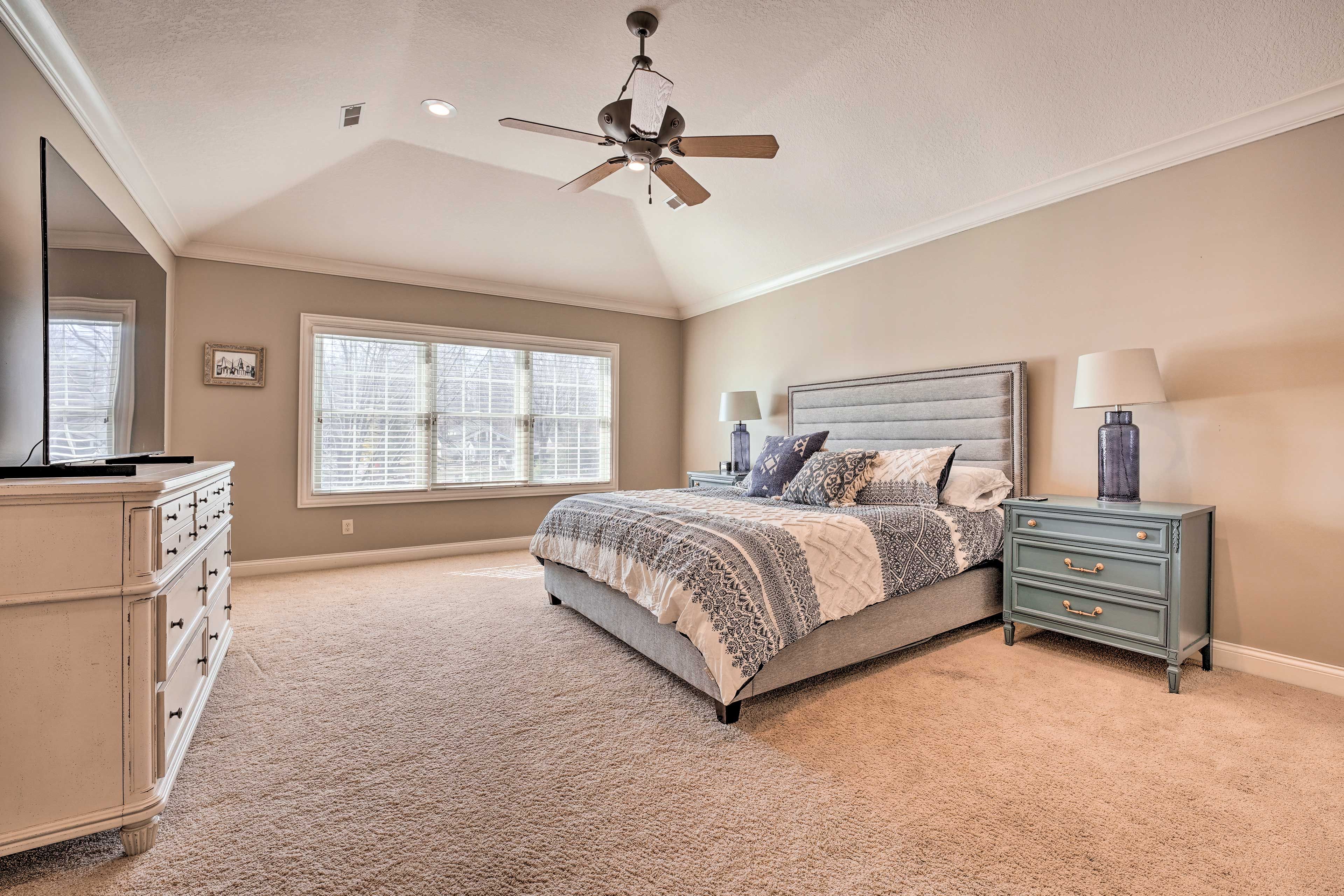 Bedroom 1 | King Bed | 2nd Floor