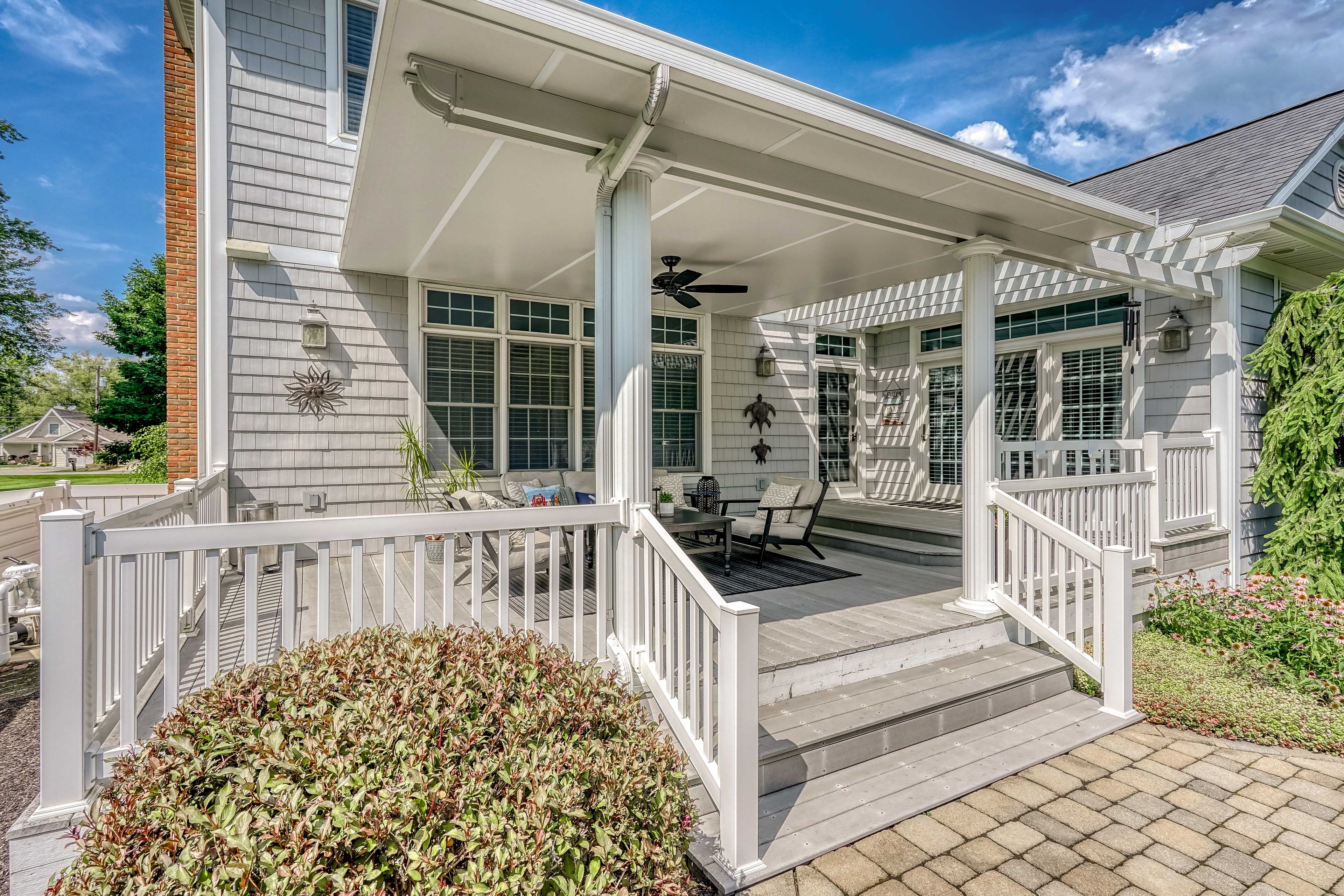 Furnished Patio