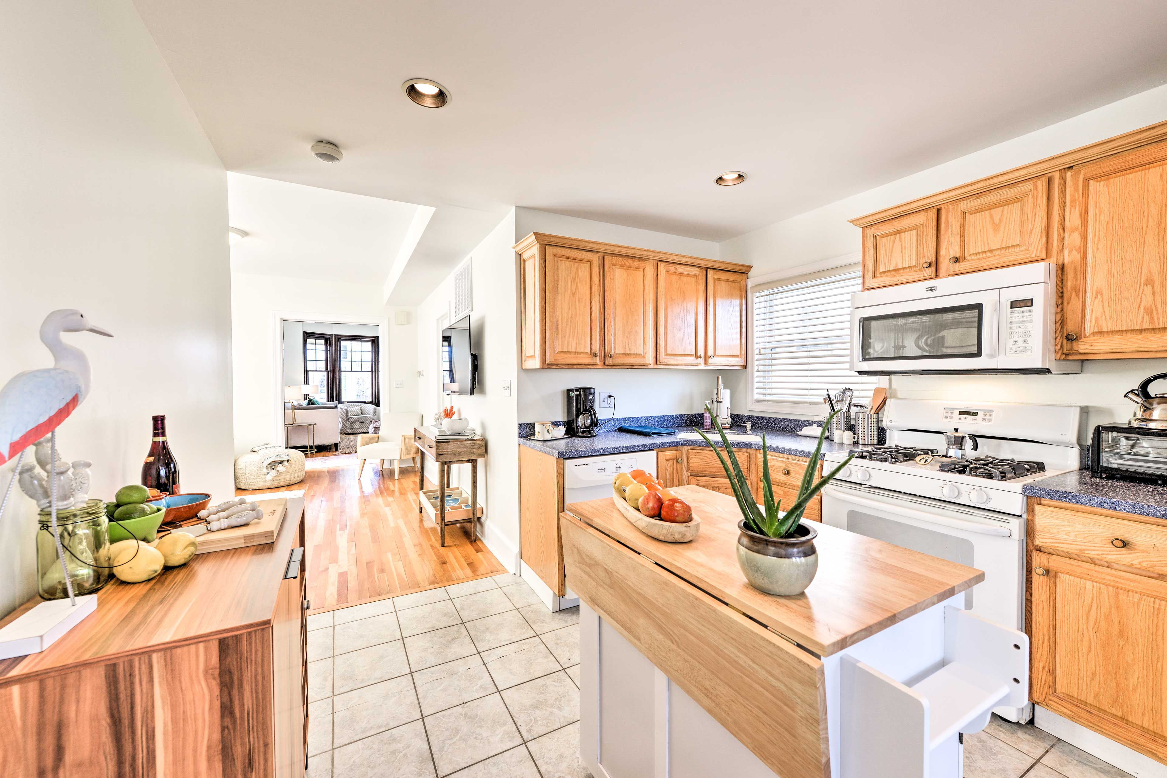Kitchen | Coffee Maker | Toaster Oven | Blender