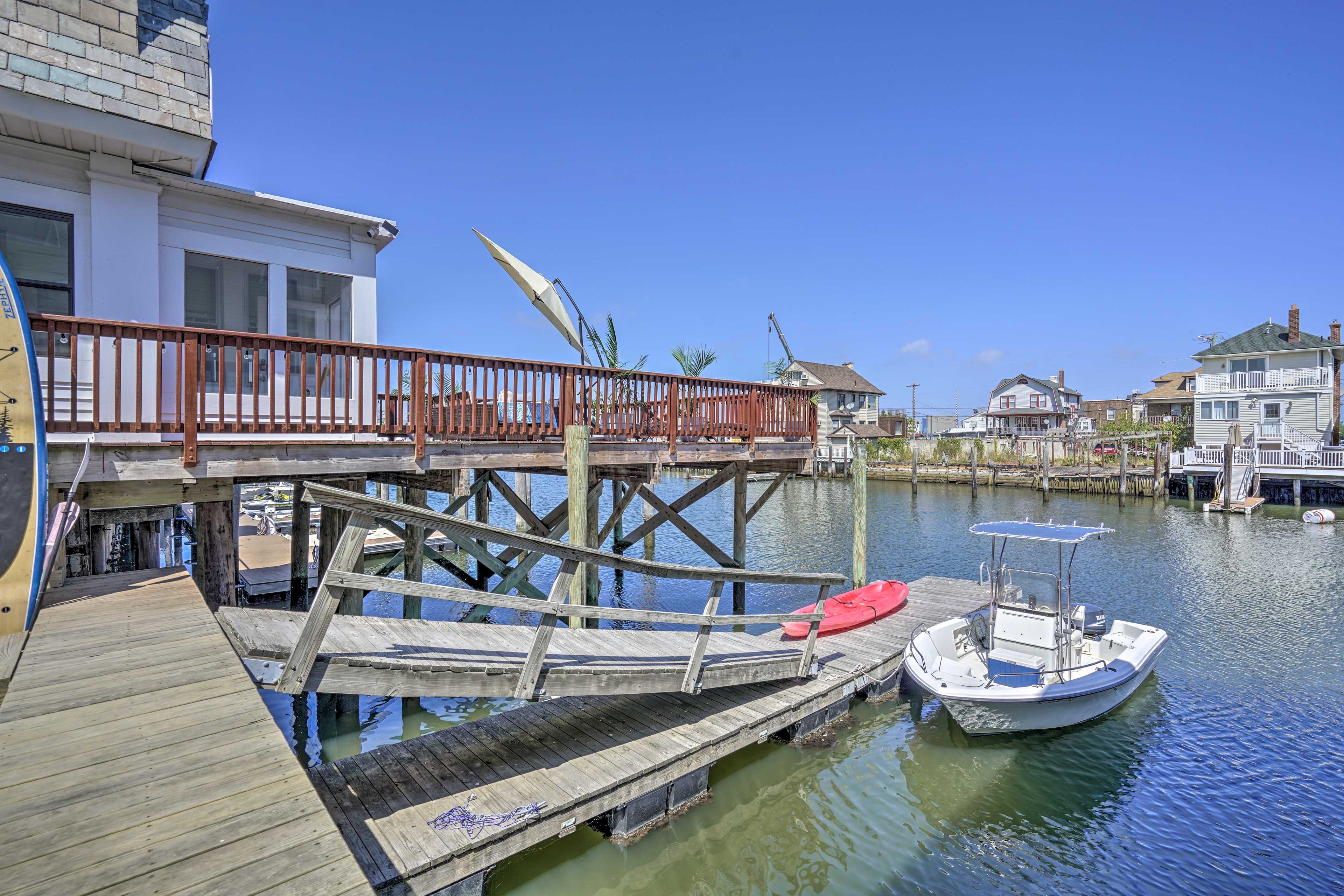 Dock | Kayak Not Available