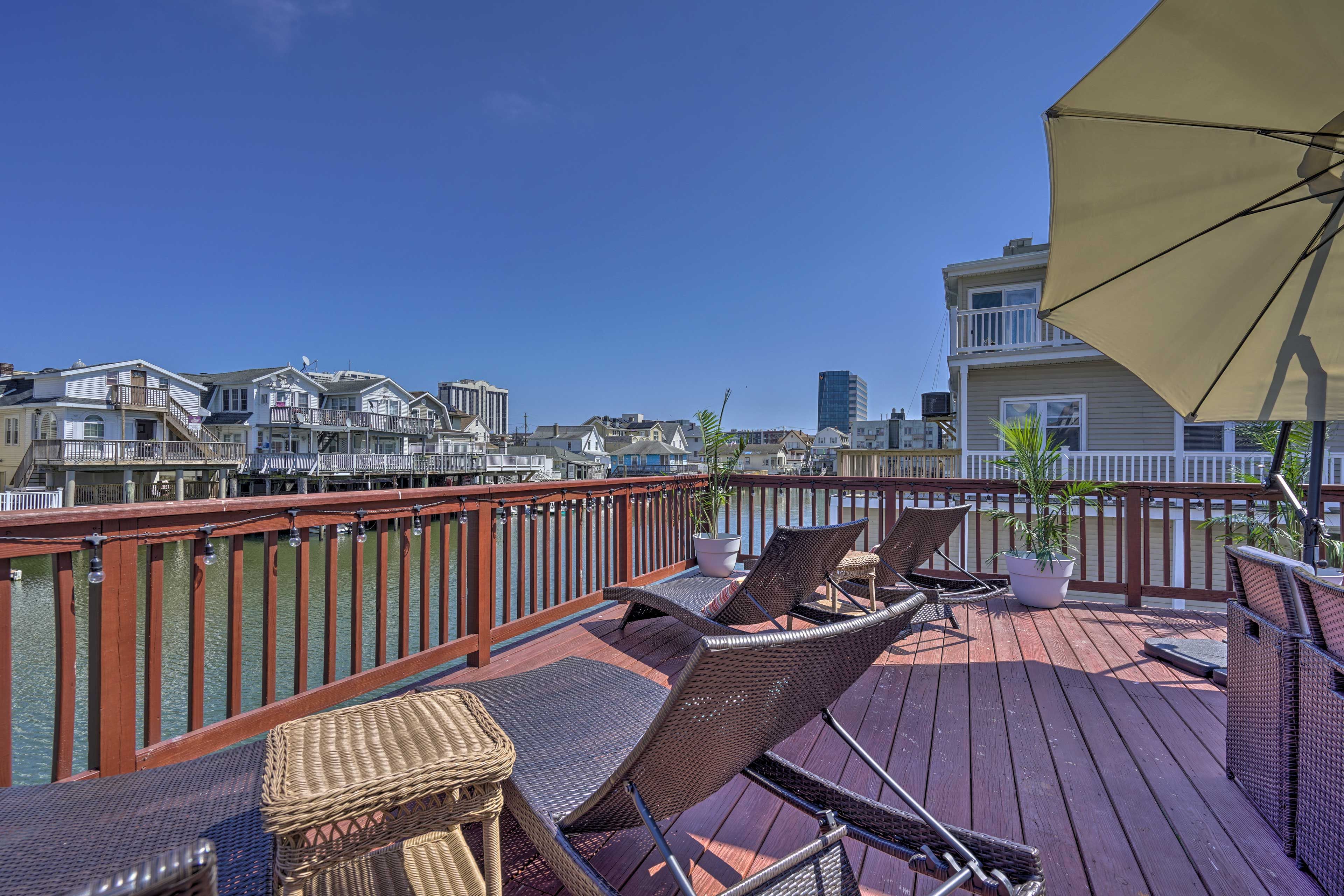 Atlantic City Vacation Rental | 4BR | 2.5BA | 2,800 Sq Ft | Stairs Required