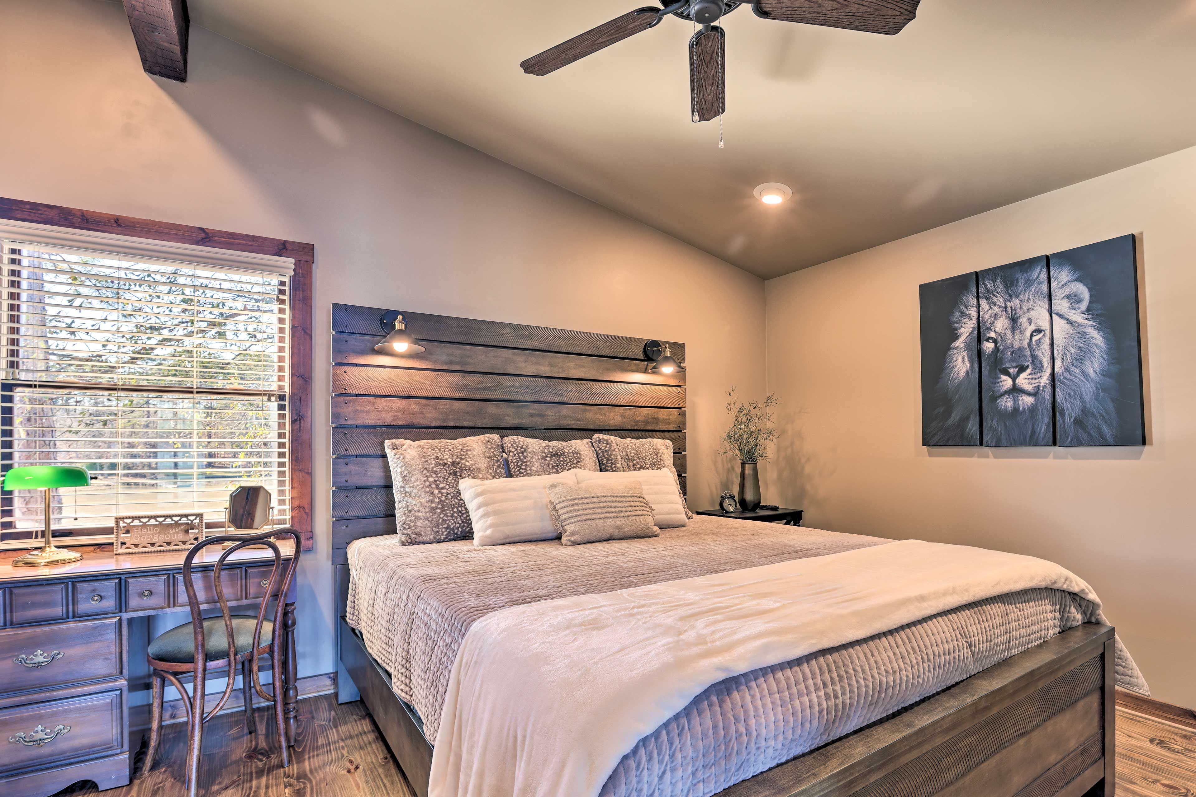 Bedroom 1 | King Bed | 2nd Floor
