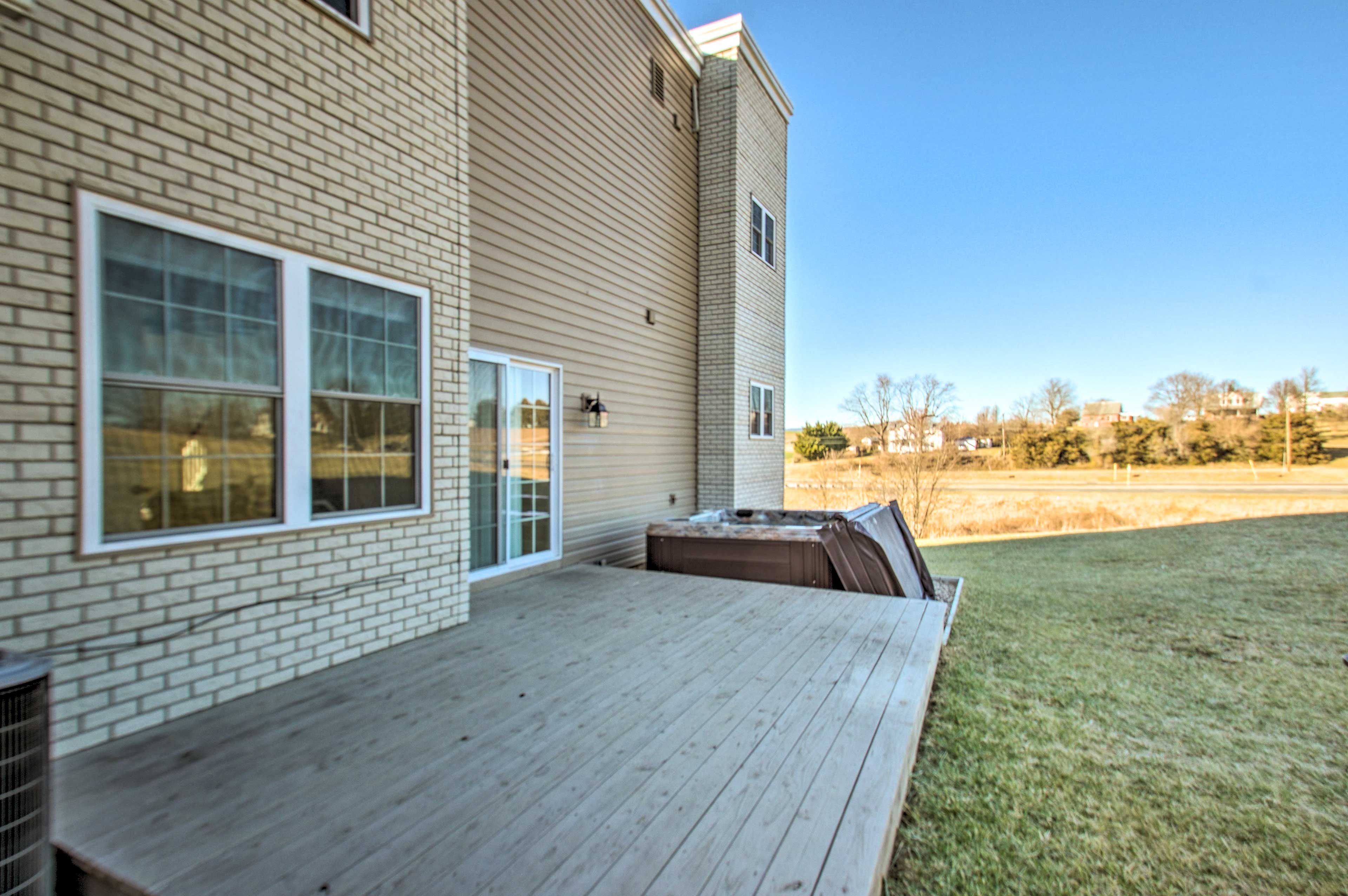 Private Deck/Backyard | RV/Trailer Parking Allowed On-Site