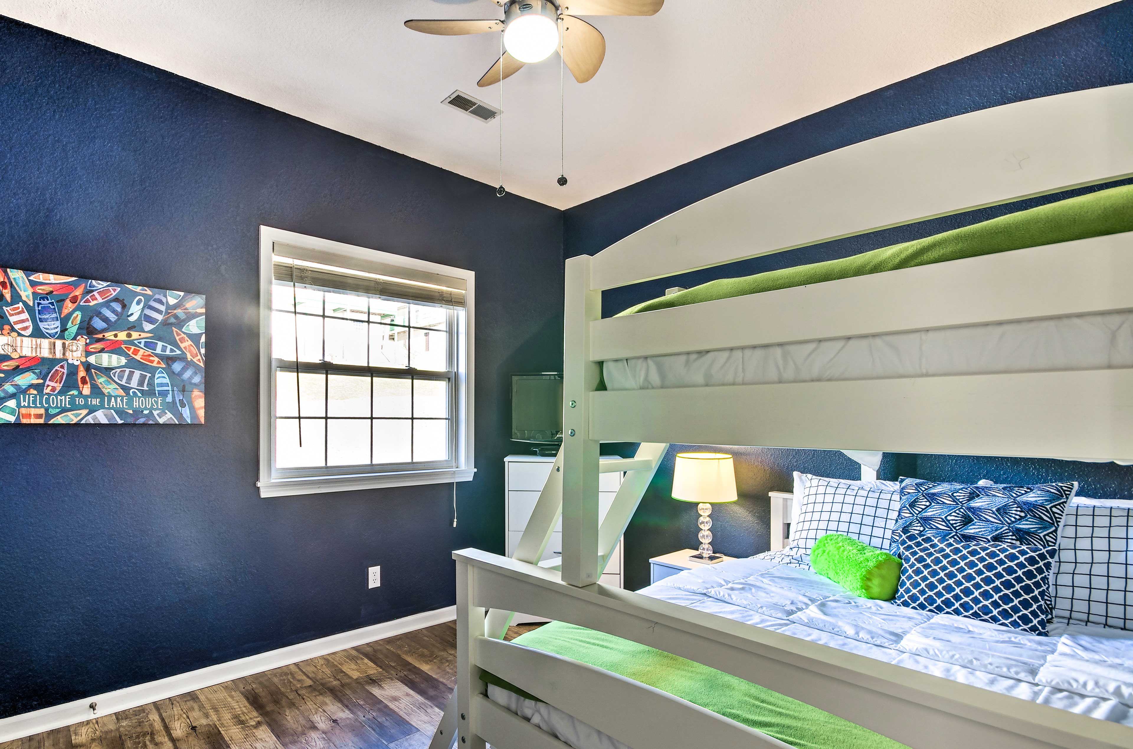 Bedroom 3 | Twin/Full Bunk Bed | Smart TV w/ Cable