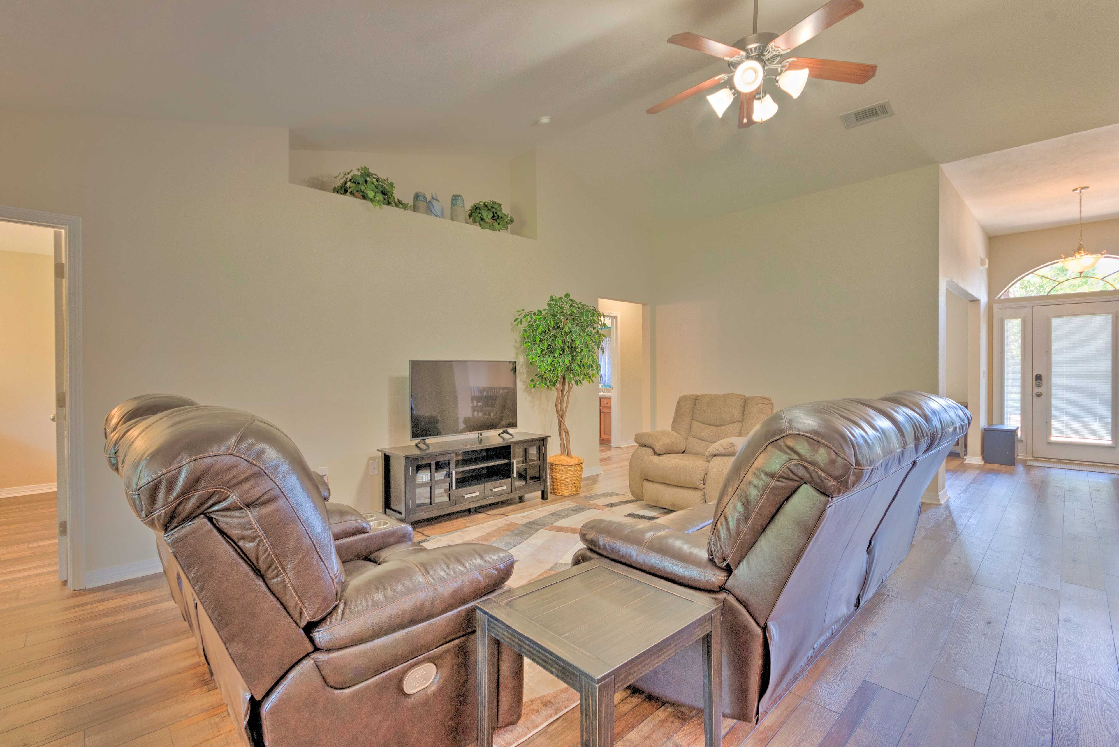 Living Room | 55" Smart TV