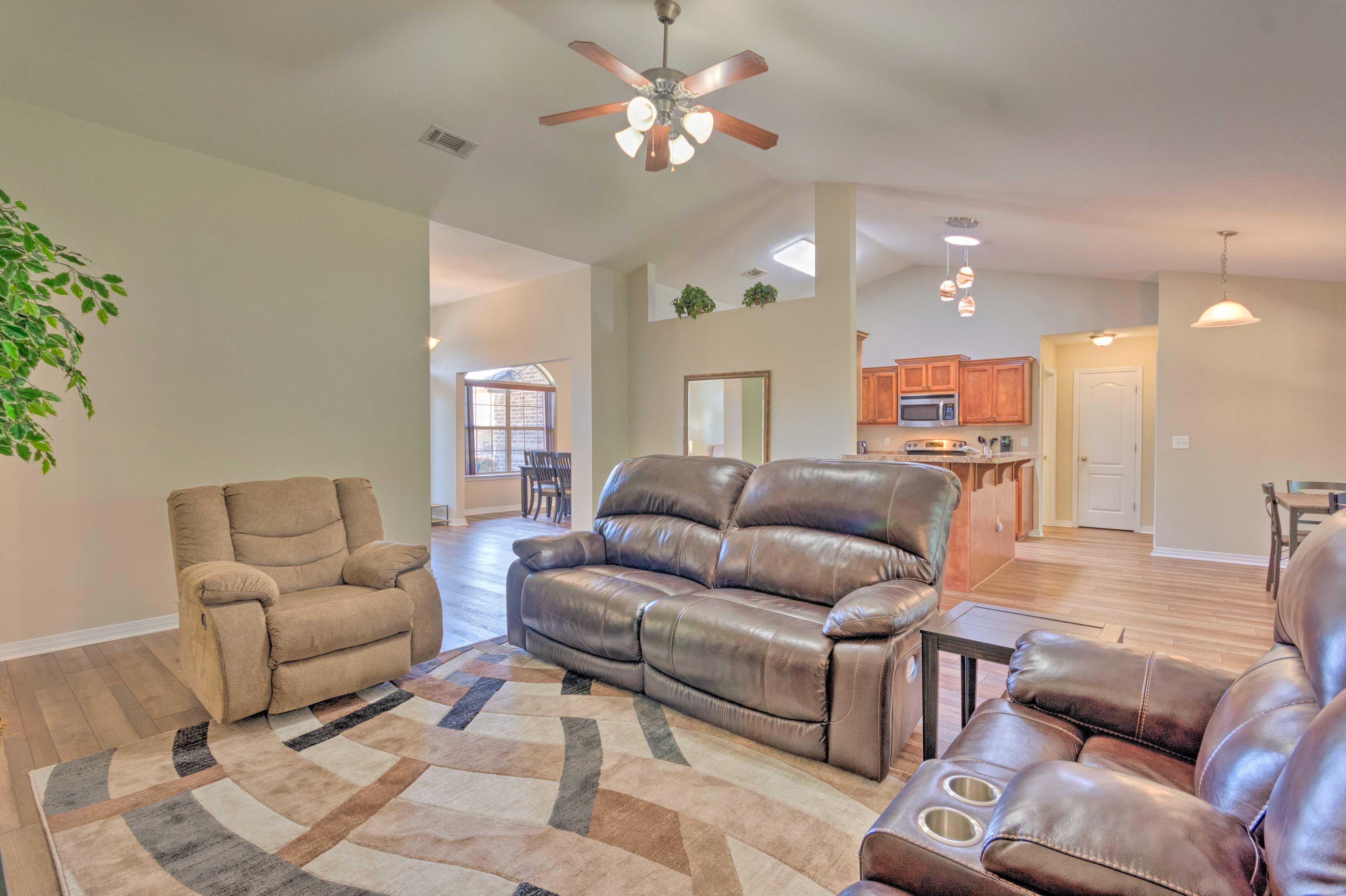 Living Room | Recliner Sofas & Chair