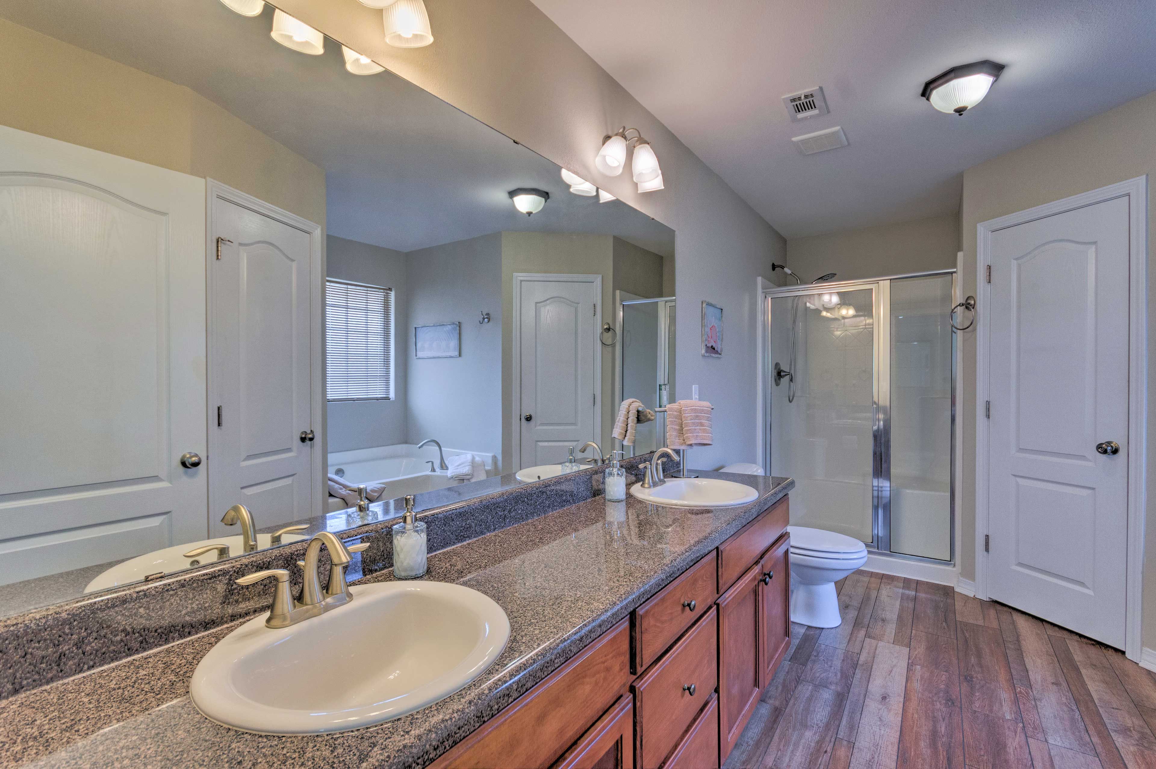 En-Suite Bathroom | Towels Provided