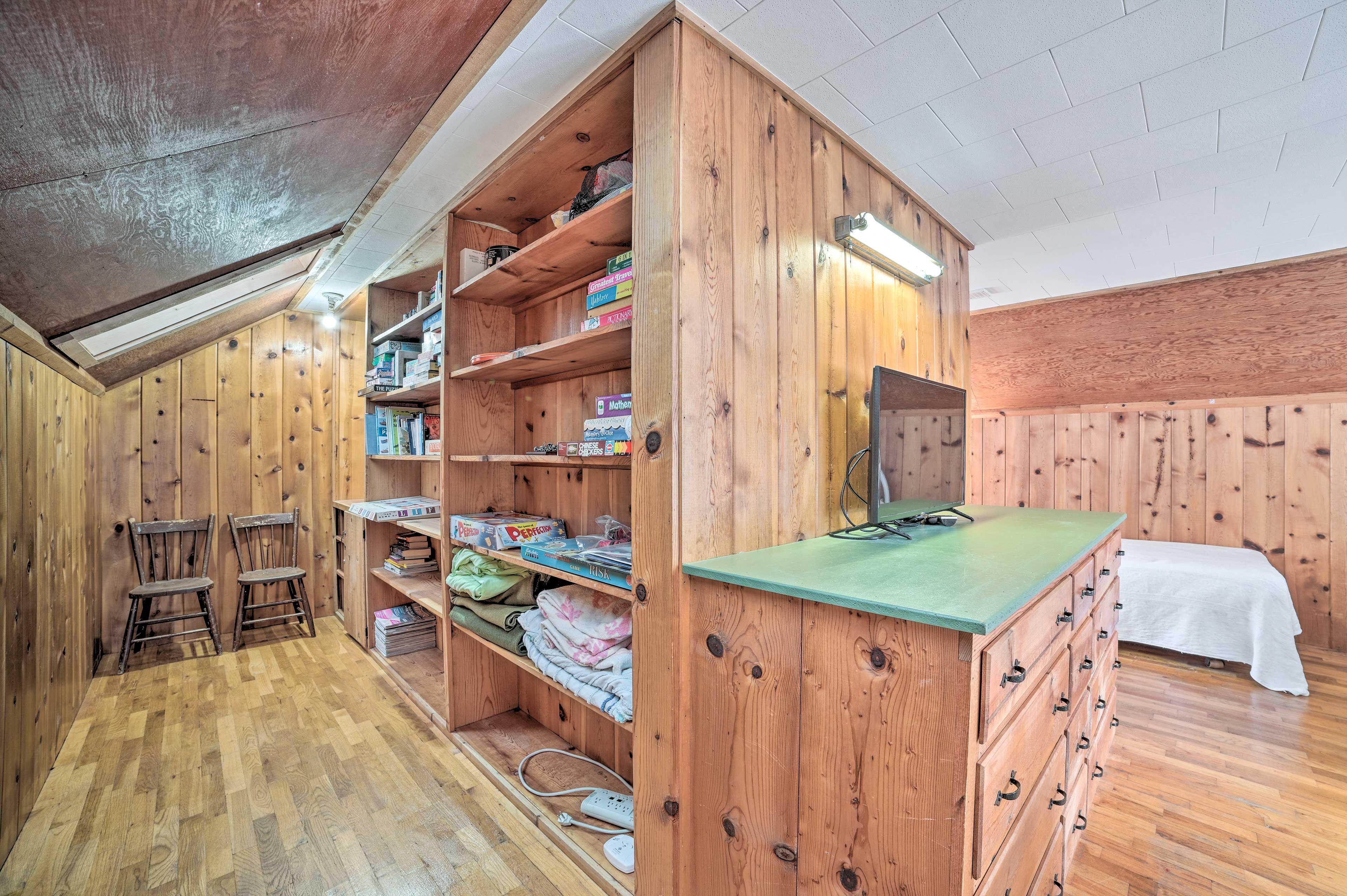 Bedroom 3 | Books | Board Games