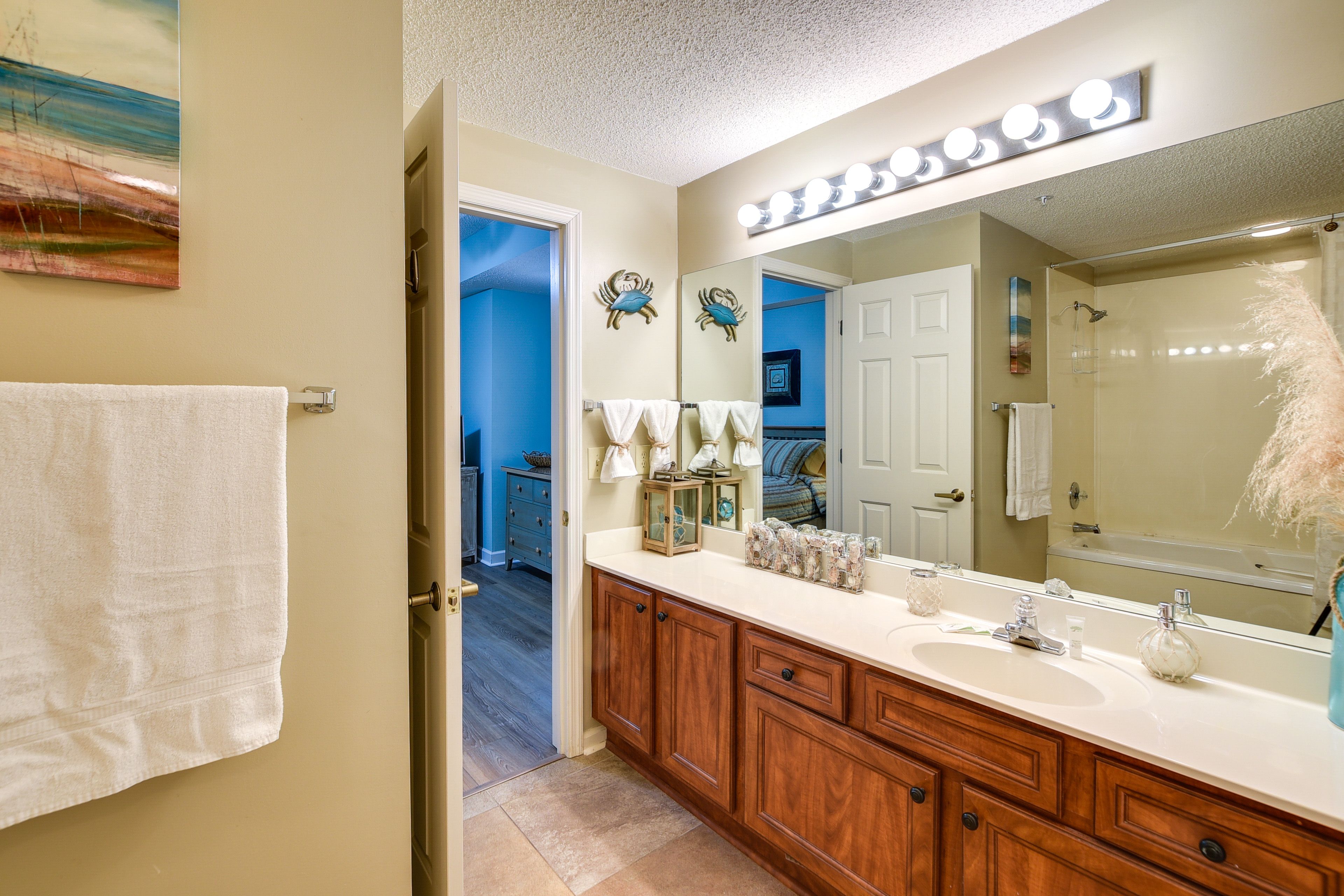 En-Suite Bathroom | Complimentary Toiletries | Towels Provided