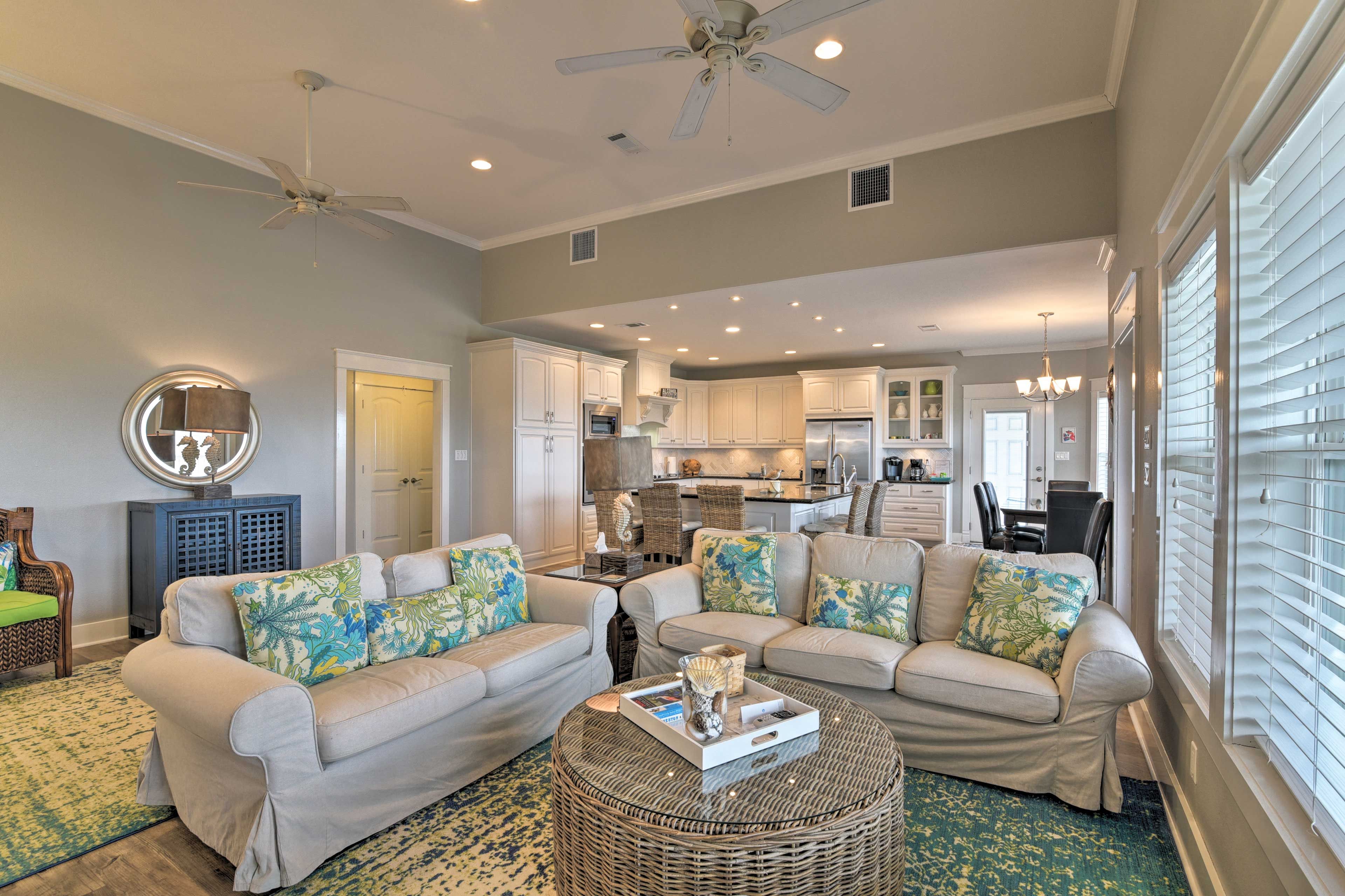 Living Room | Free WiFi | Central Heating & A/C