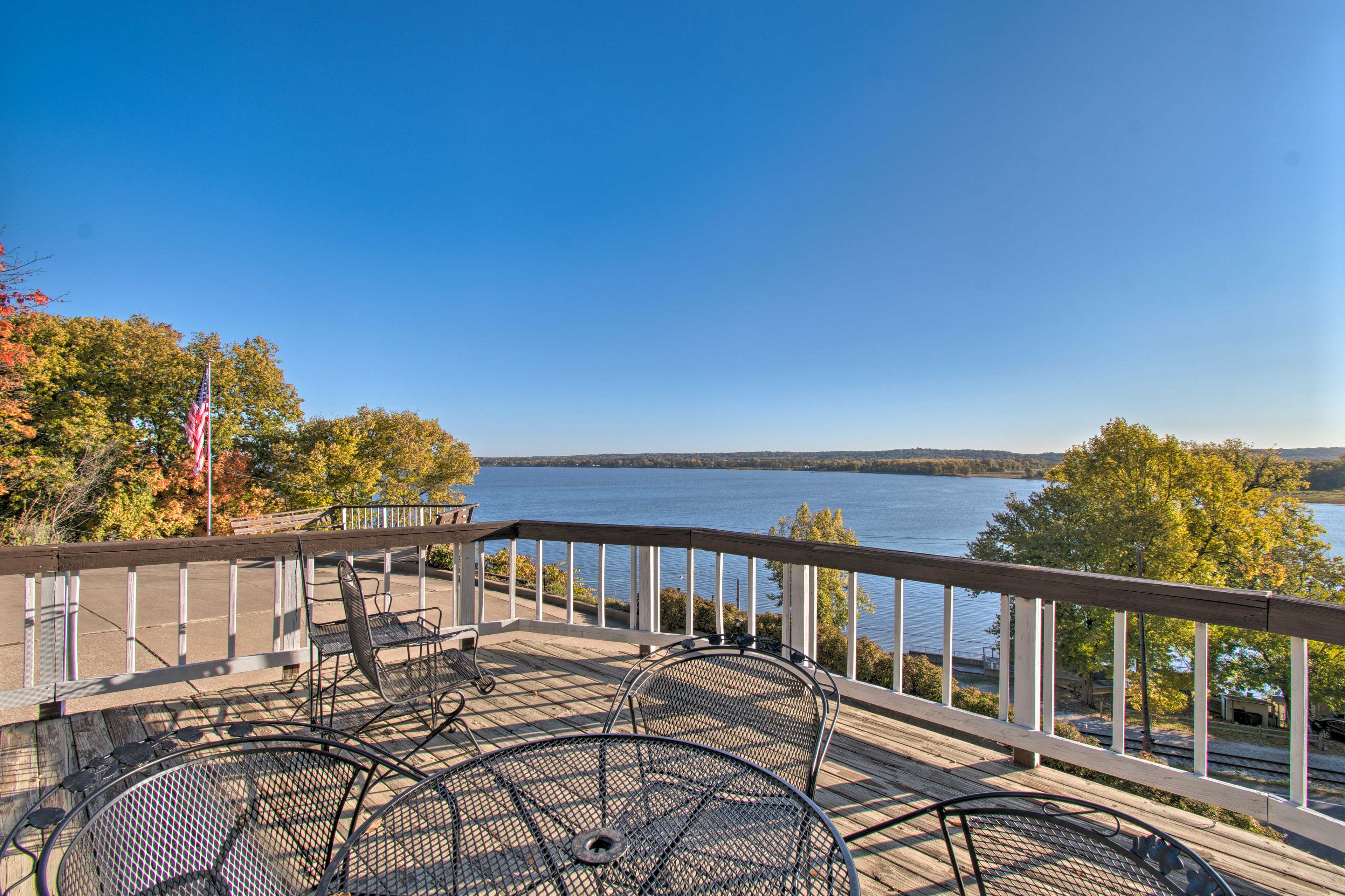 Private Deck | Water Views | Outdoor Dining