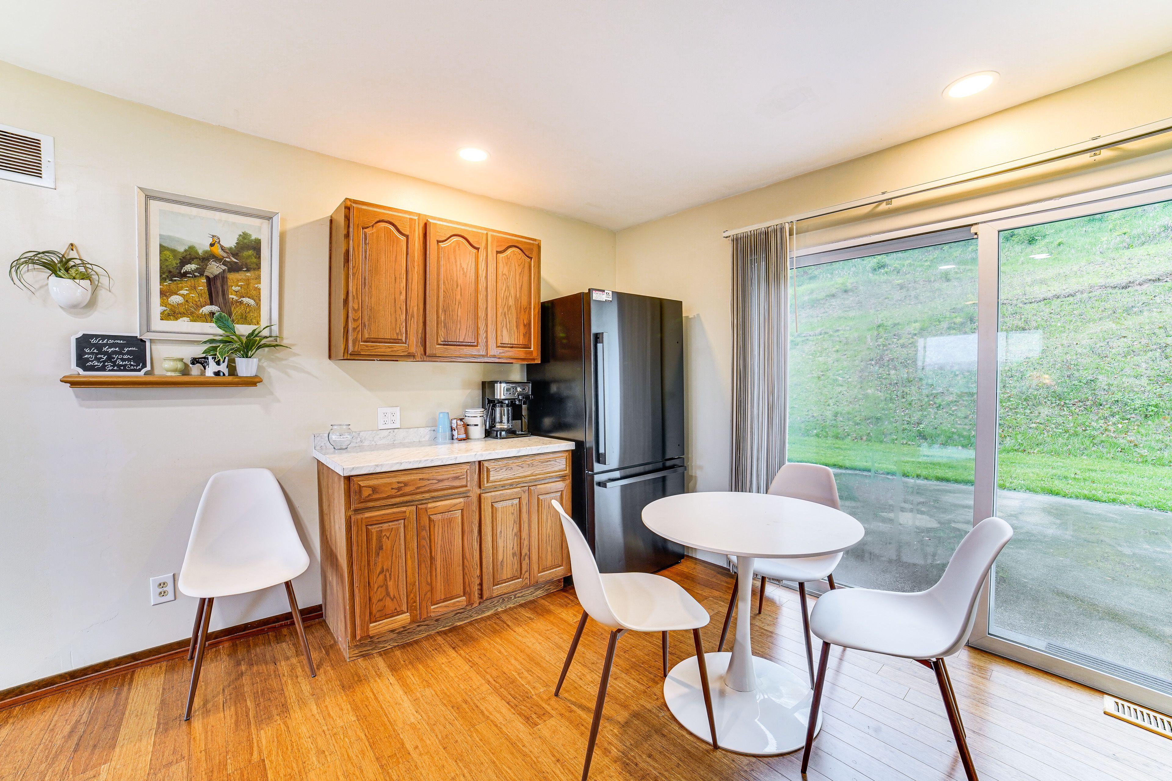 Dining Area | Dishware & Flatware