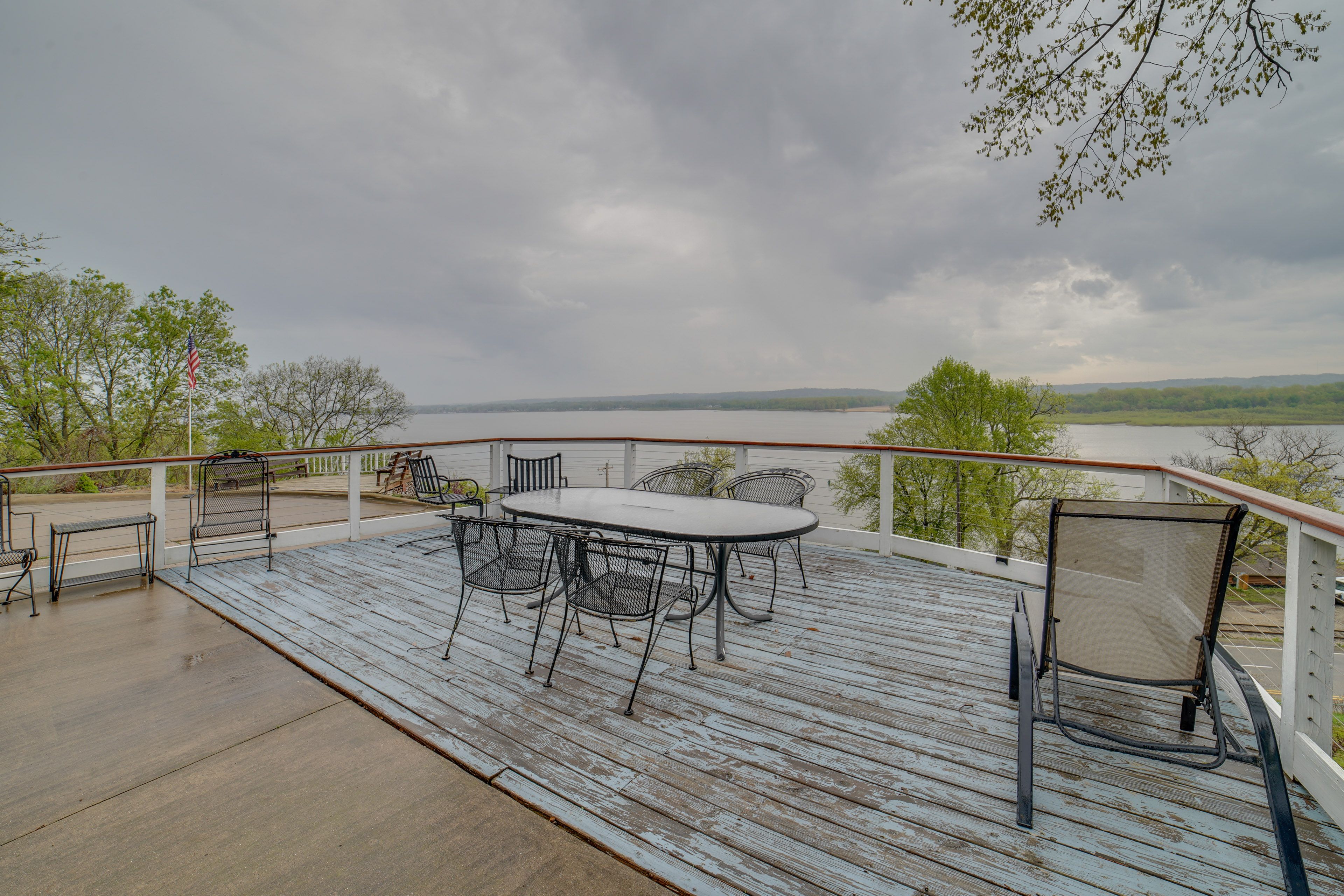 Private Deck | Water Views | Outdoor Dining