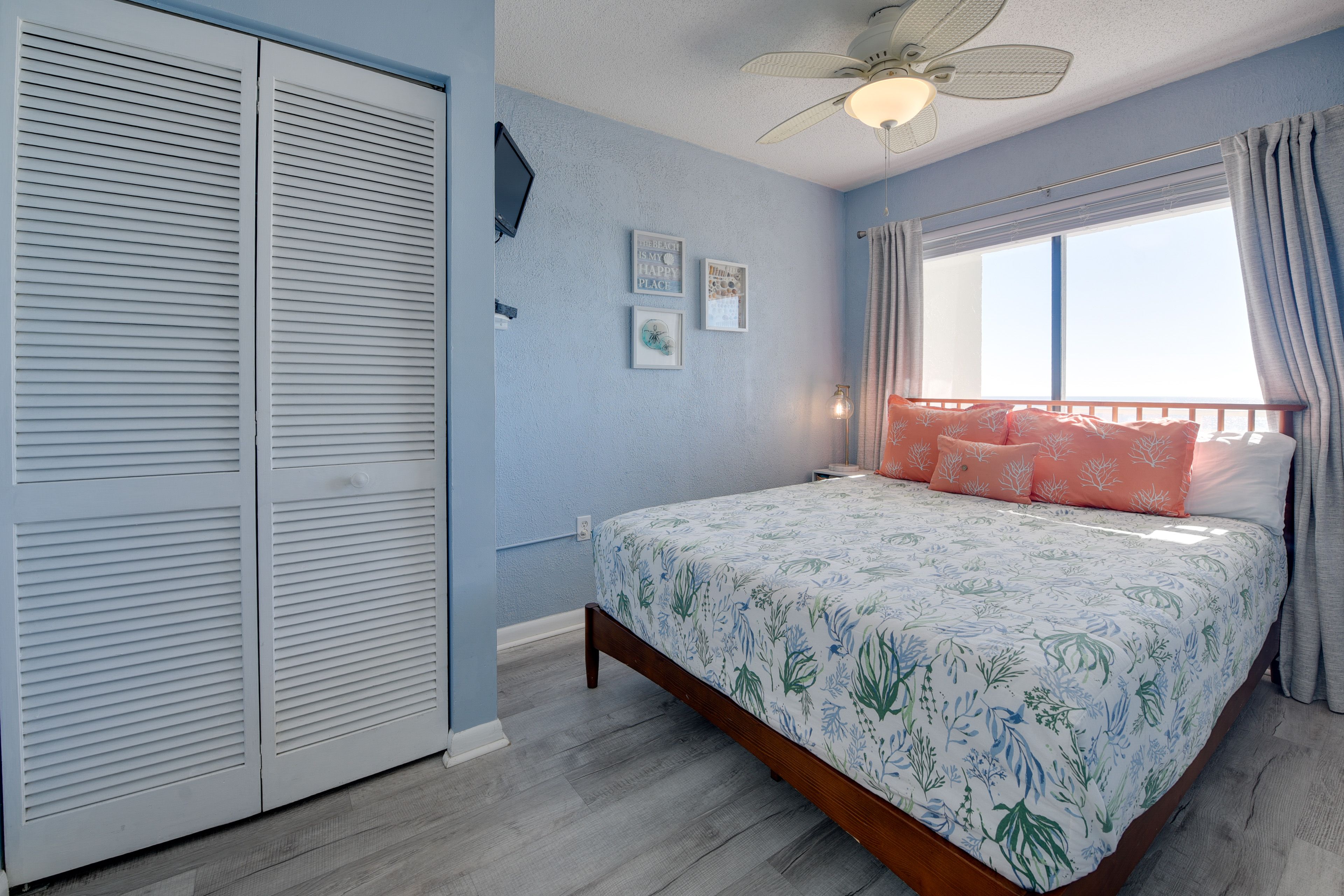 Bedroom 2 | Queen Bed