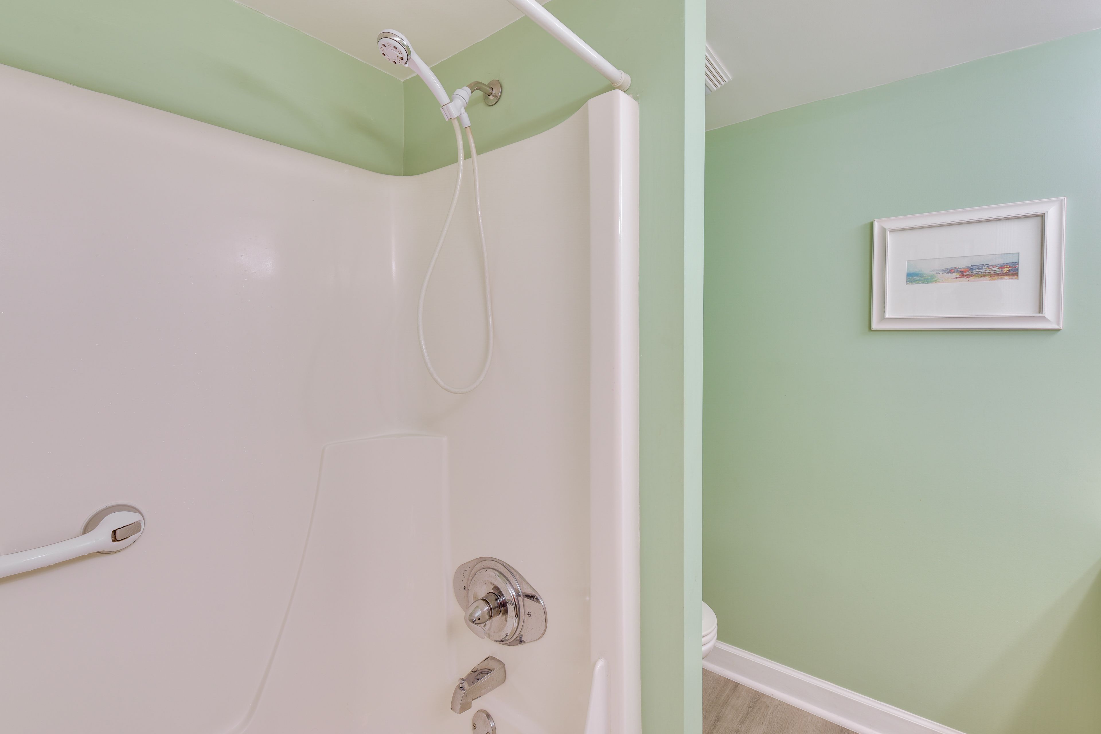 En-Suite Bathroom | Towels Provided