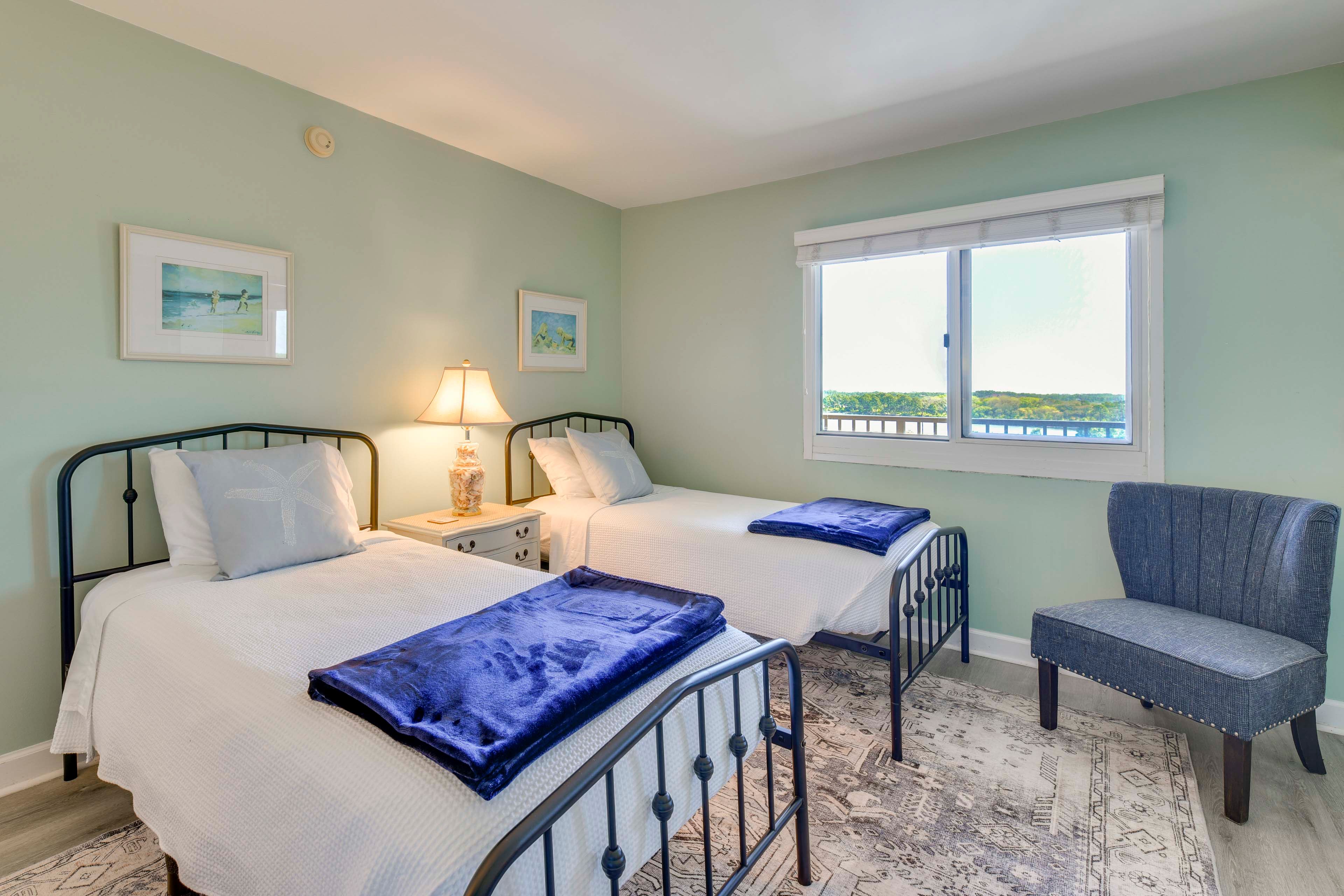 Bedroom 2 | 2 Twin Beds