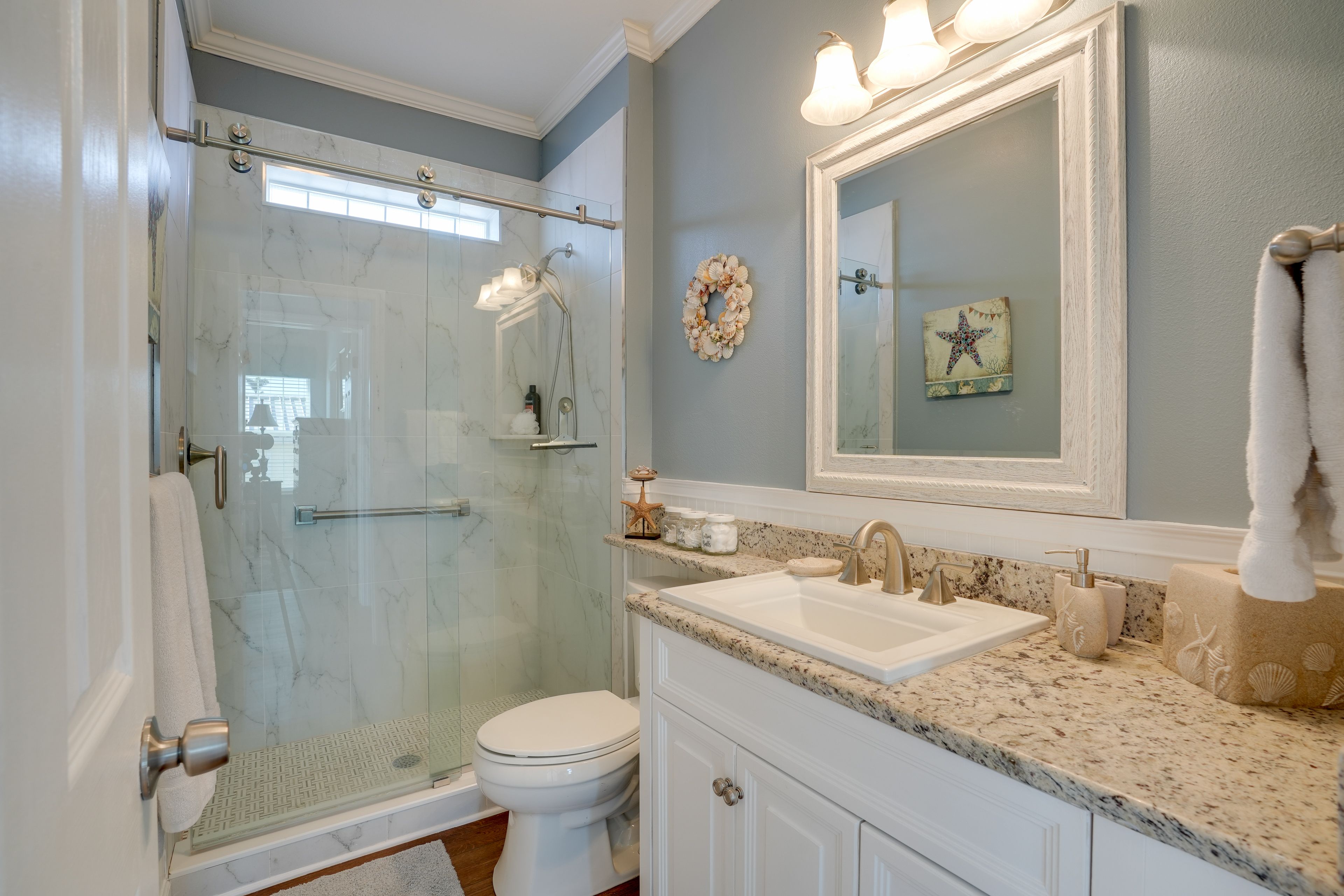 En-Suite Bathroom | Towels Provided | Complimentary Toiletries