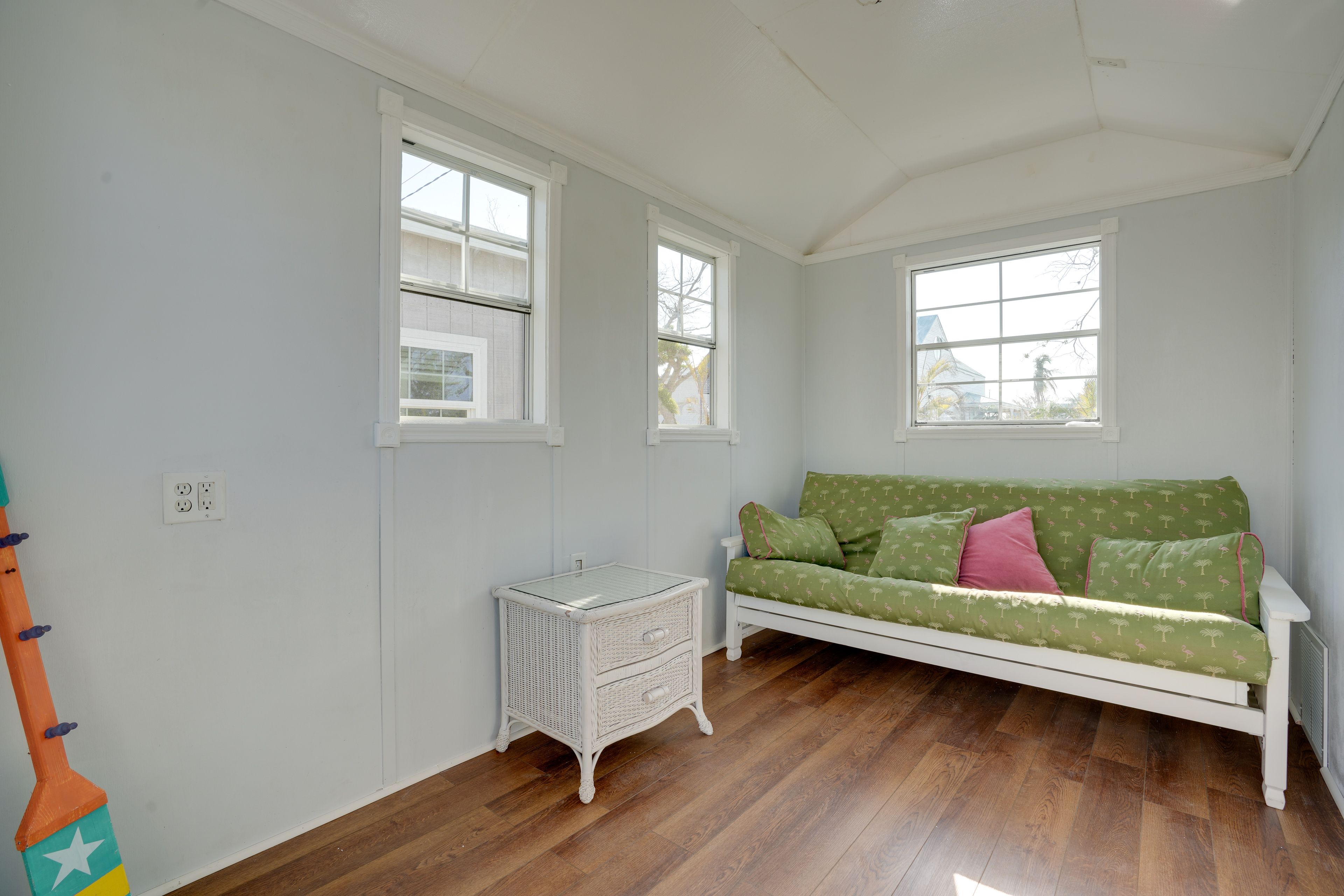 Playhouse | Full Futon