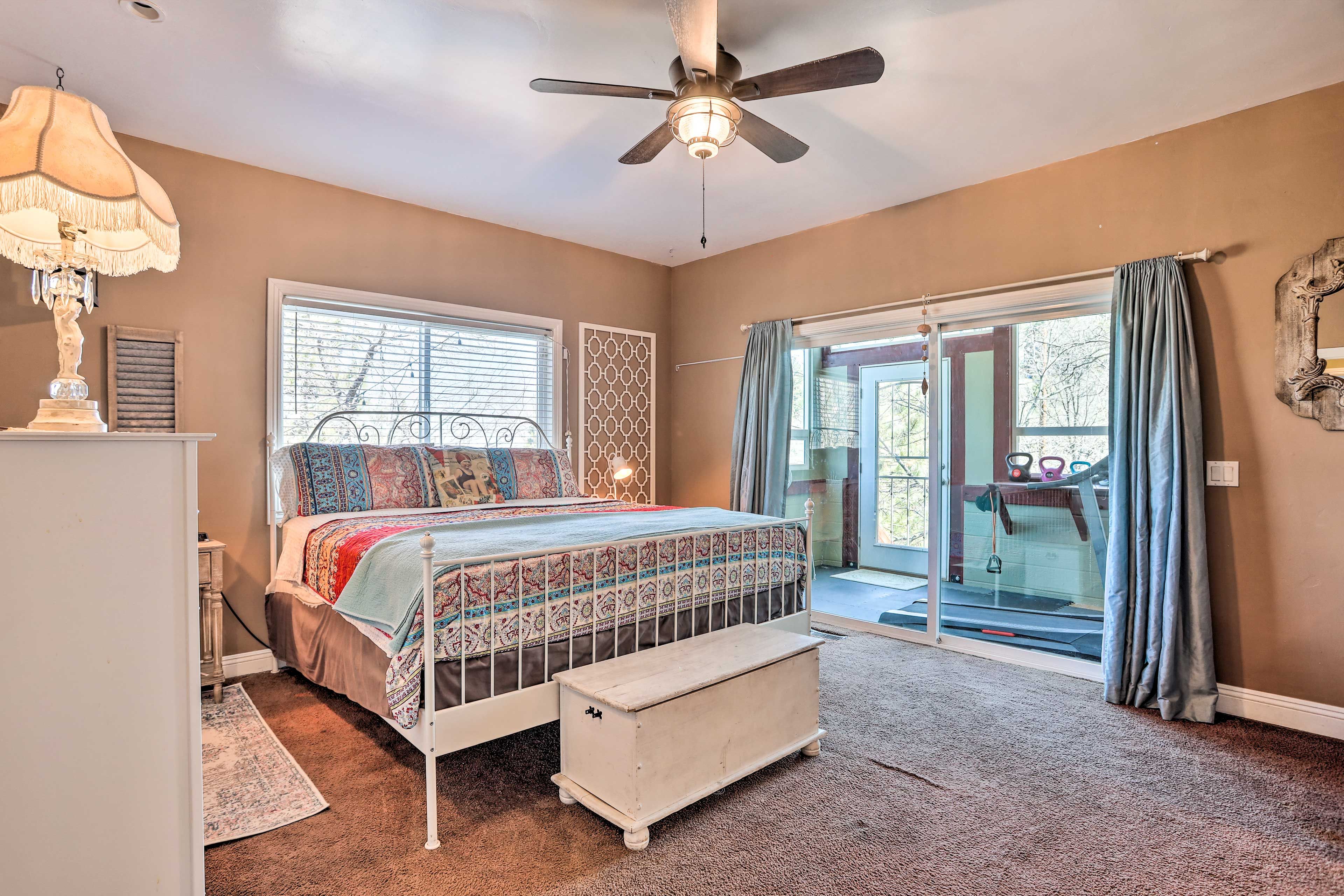 Bedroom 1 | Top Floor | King Bed