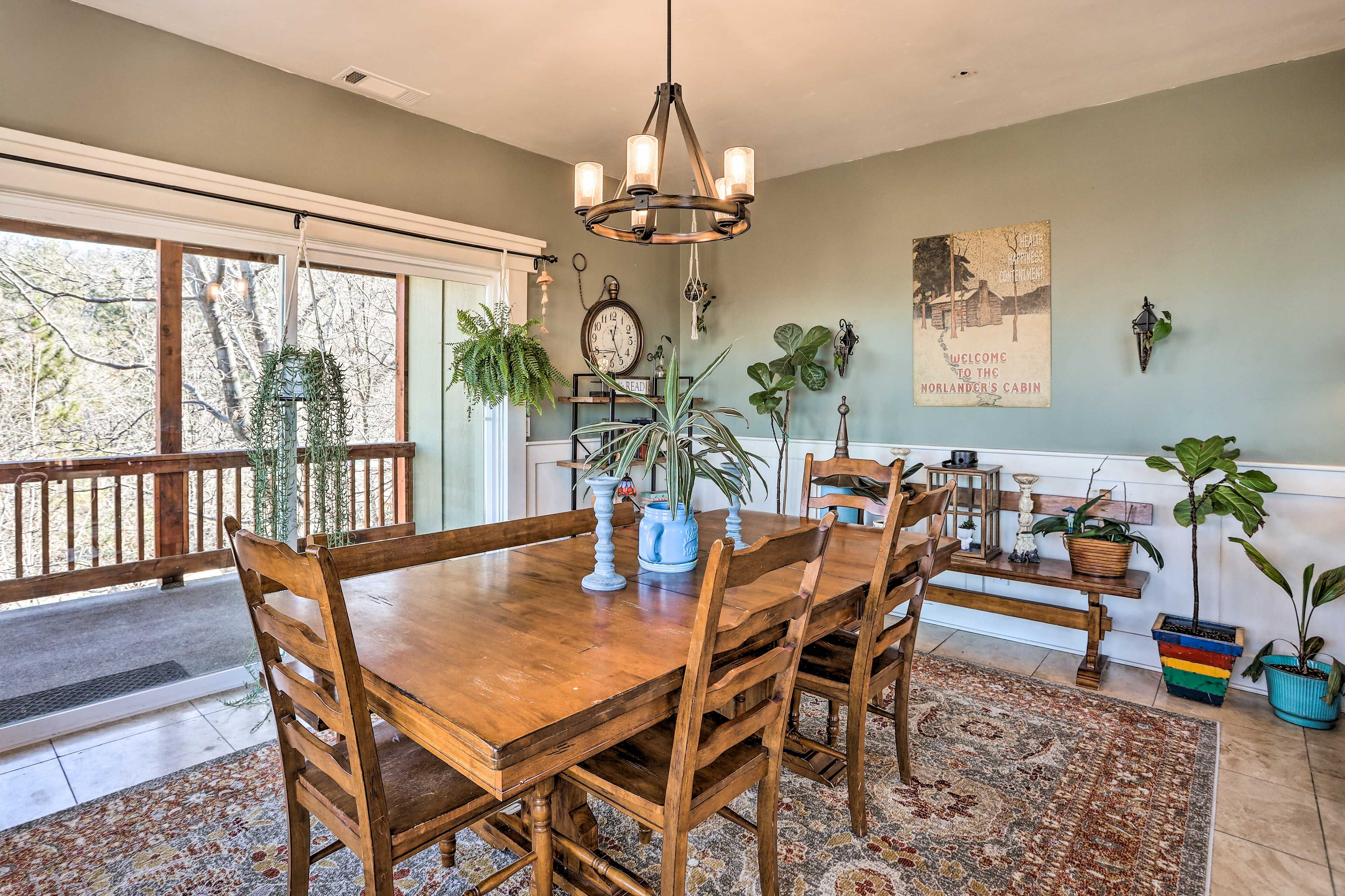 Dining Room | 2-Story Home