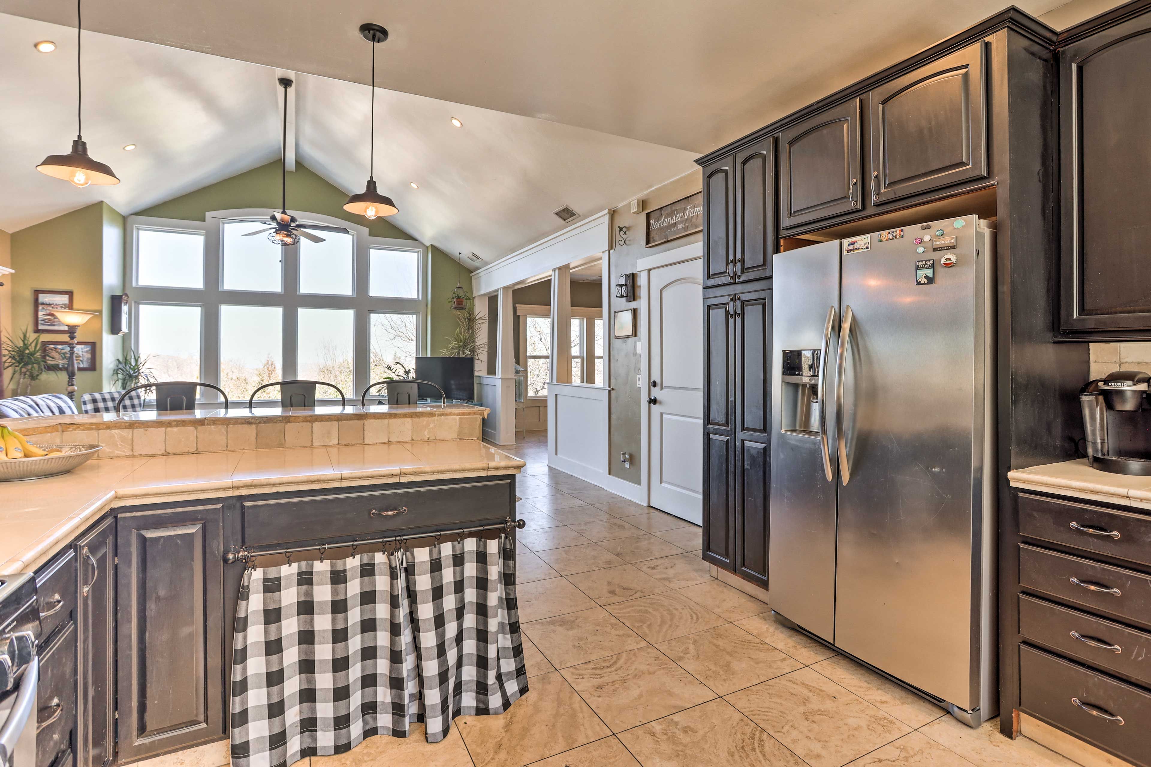 Kitchen | Dishware/Flatware