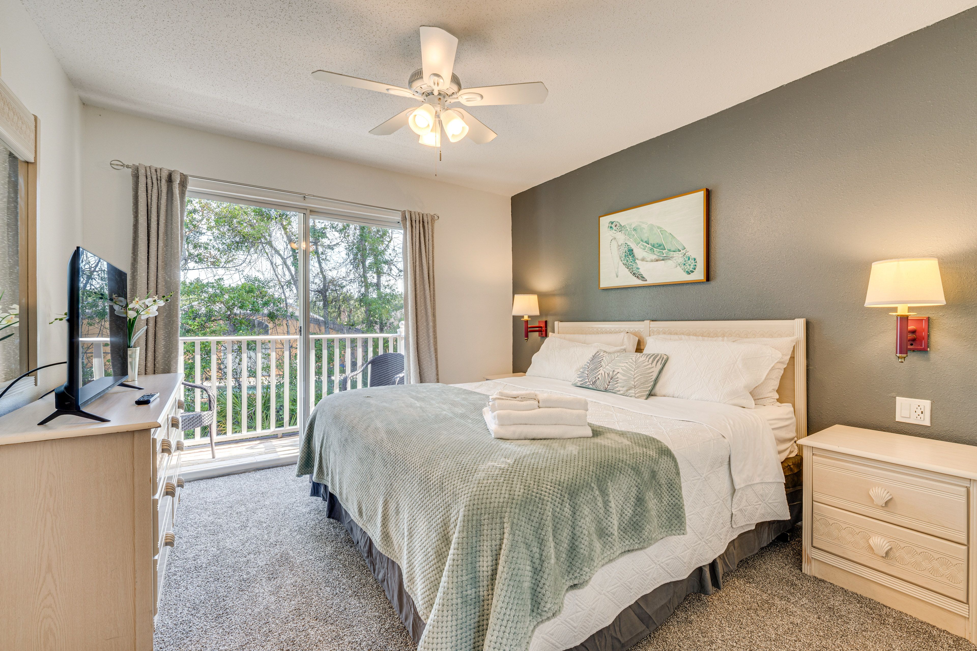 Bedroom 1 | 2nd Story | King Bed | En-Suite Bathroom